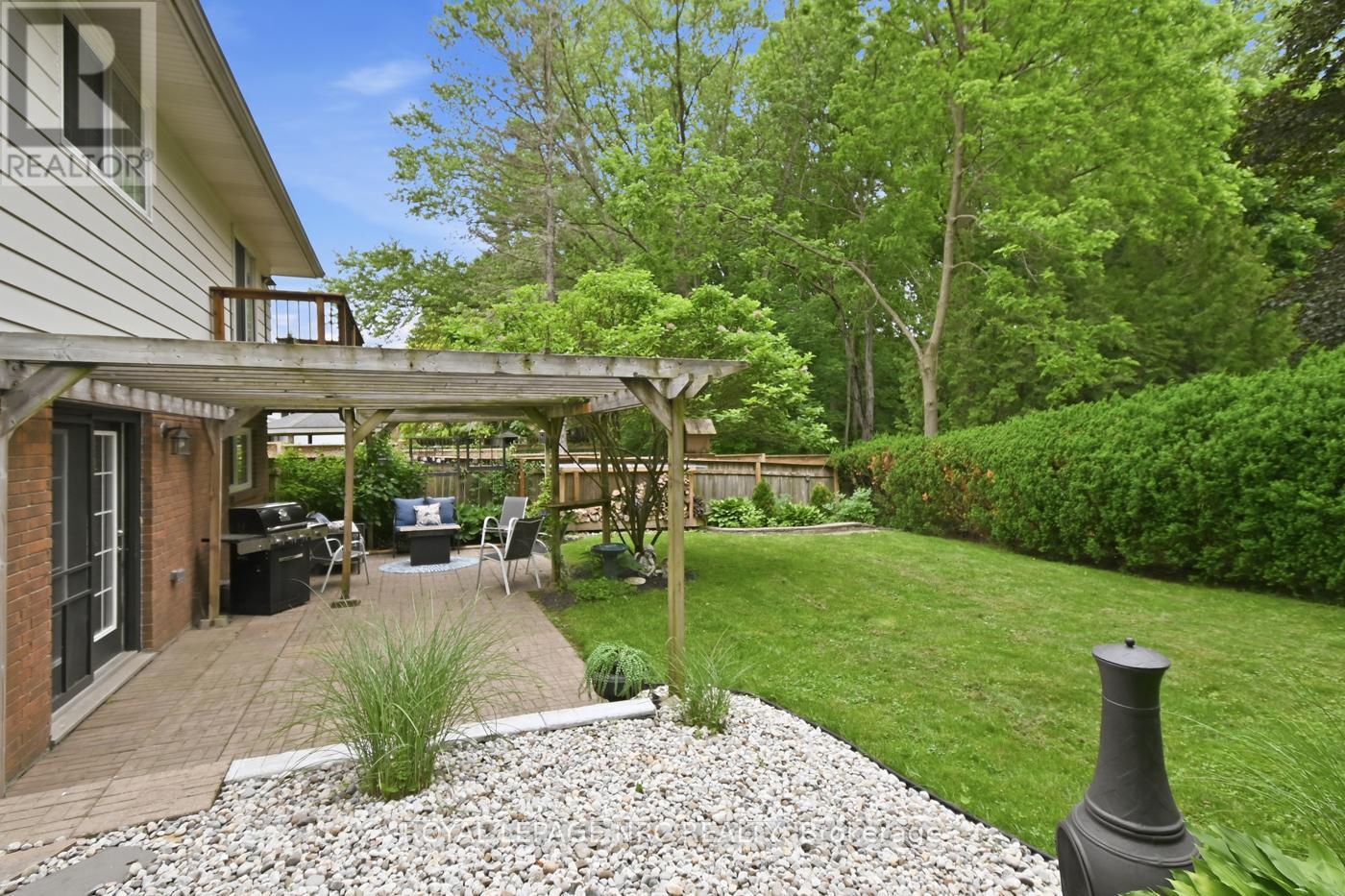 37 Spruceside Crescent, Pelham, Ontario  L3E 0G1 - Photo 32 - X13465252