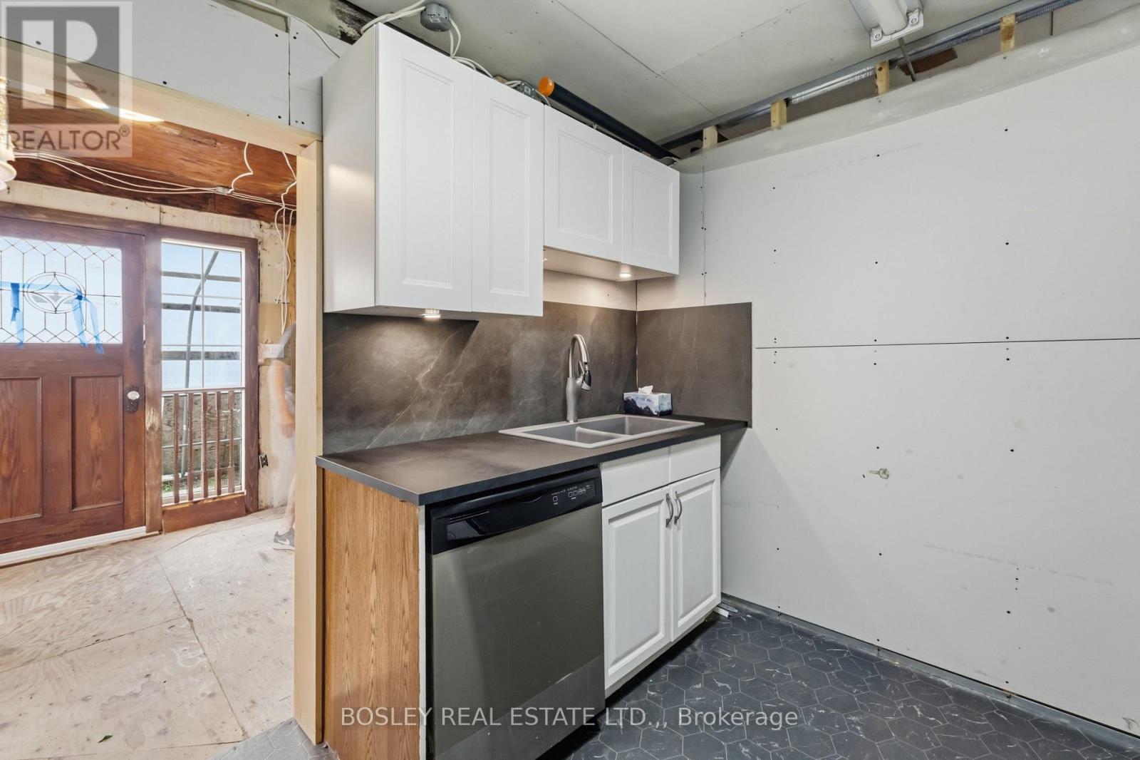 230 Pelham Road, St. Catharines, Ontario  L2S 1X6 - Photo 18 - X13465510