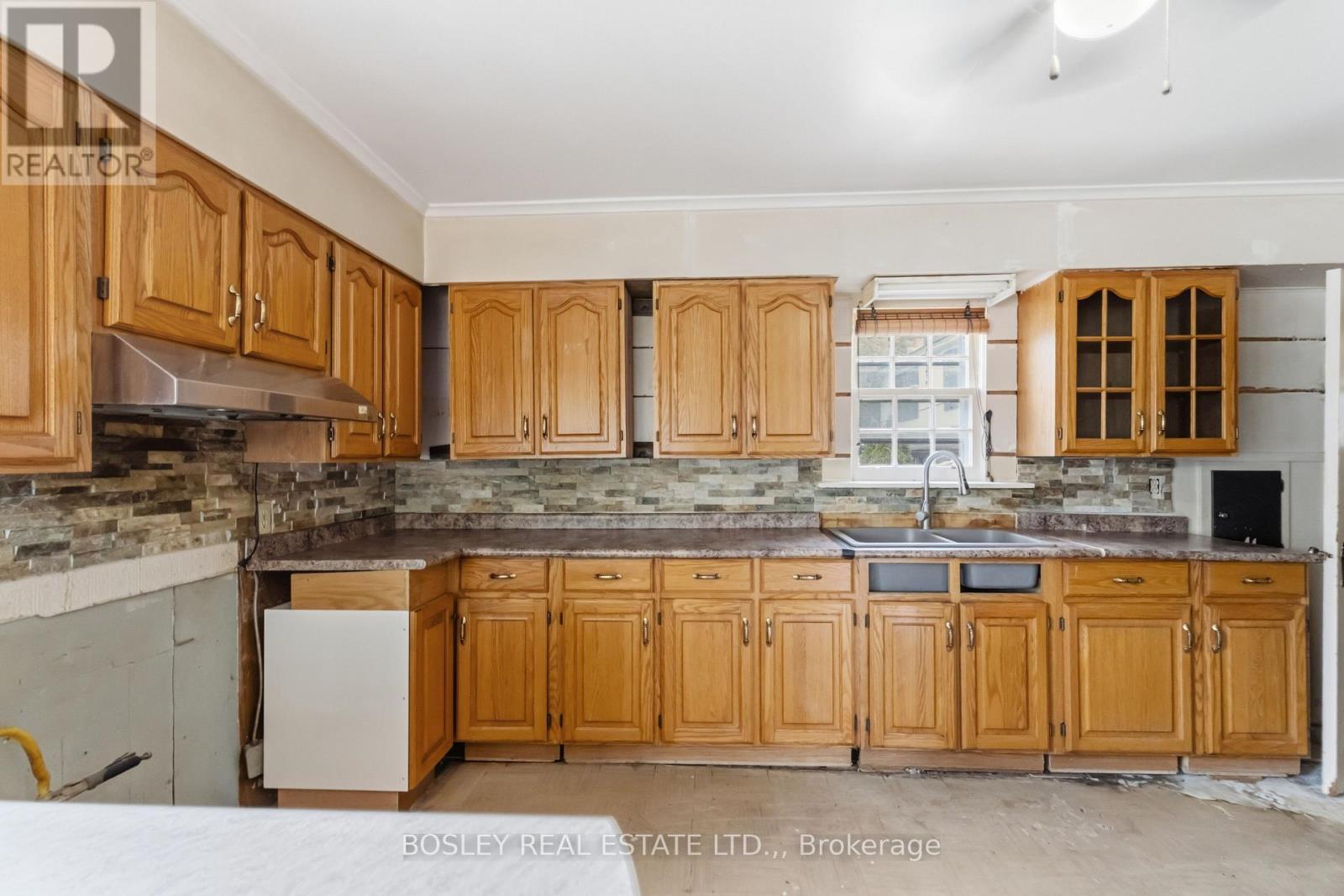 230 Pelham Road, St. Catharines, Ontario  L2S 1X6 - Photo 6 - X13465510