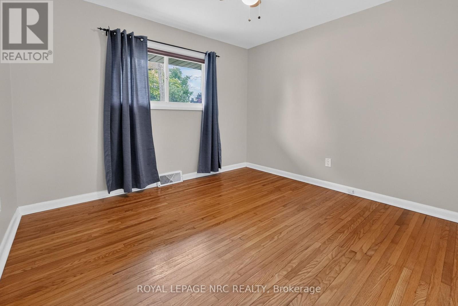 22 Mckenzie Street, St. Catharines, Ontario  L2M 2N1 - Photo 13 - X13465688