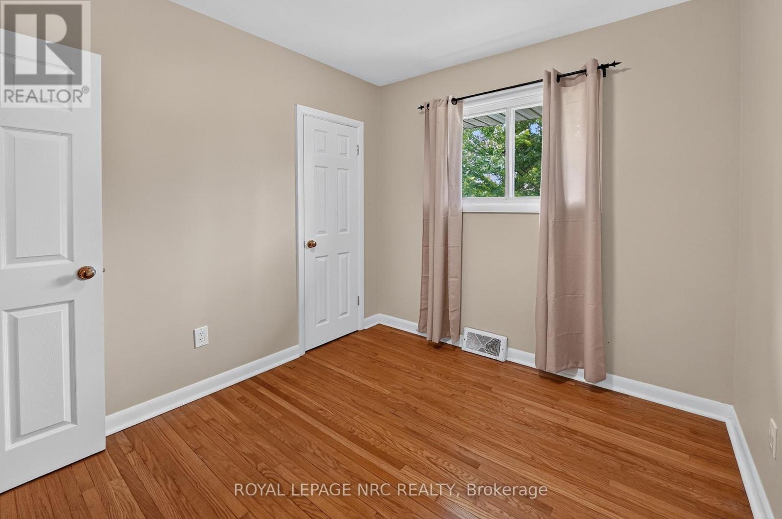 22 Mckenzie Street, St. Catharines, Ontario  L2M 2N1 - Photo 18 - X13465688