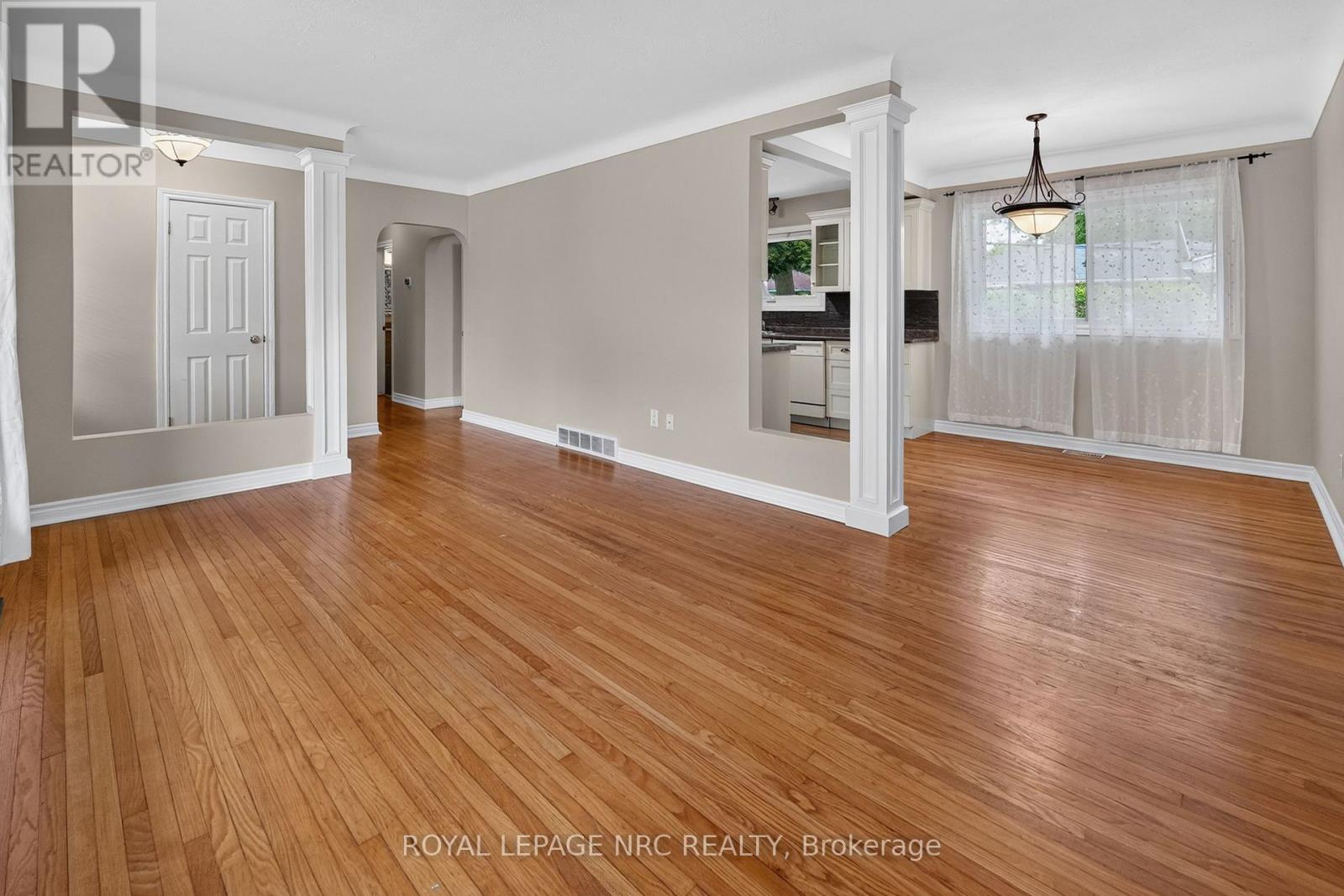 22 Mckenzie Street, St. Catharines, Ontario  L2M 2N1 - Photo 5 - X13465688