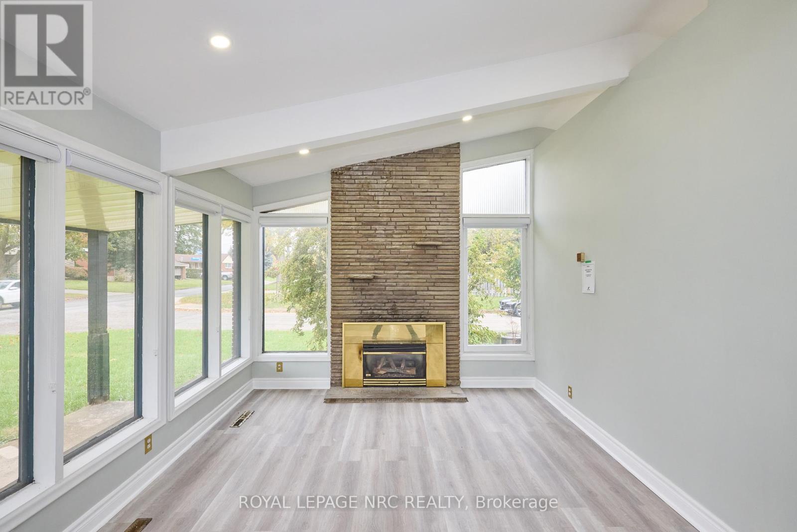 6673 Huggins Street, Niagara Falls, Ontario  L2J 1H5 - Photo 12 - X13466140