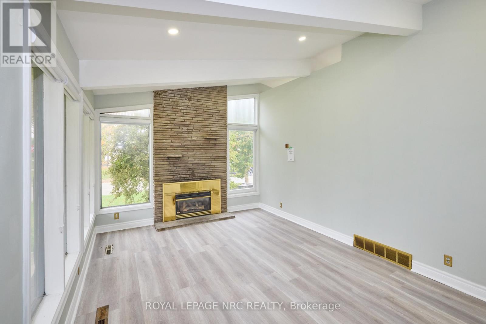 6673 Huggins Street, Niagara Falls, Ontario  L2J 1H5 - Photo 14 - X13466140
