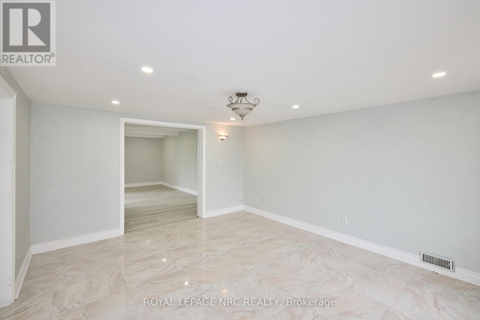 6673 Huggins Street, Niagara Falls, Ontario  L2J 1H5 - Photo 19 - X13466140