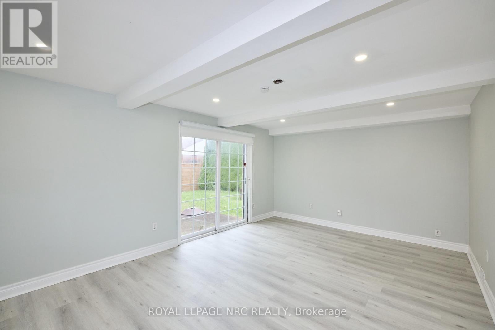 6673 Huggins Street, Niagara Falls, Ontario  L2J 1H5 - Photo 21 - X13466140