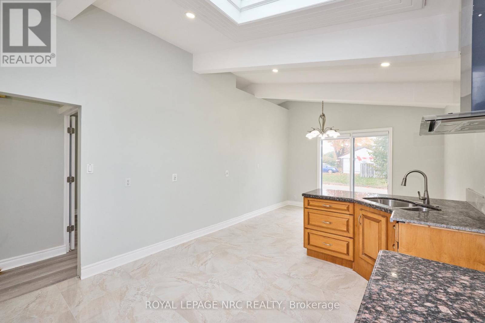 6673 Huggins Street, Niagara Falls, Ontario  L2J 1H5 - Photo 27 - X13466140