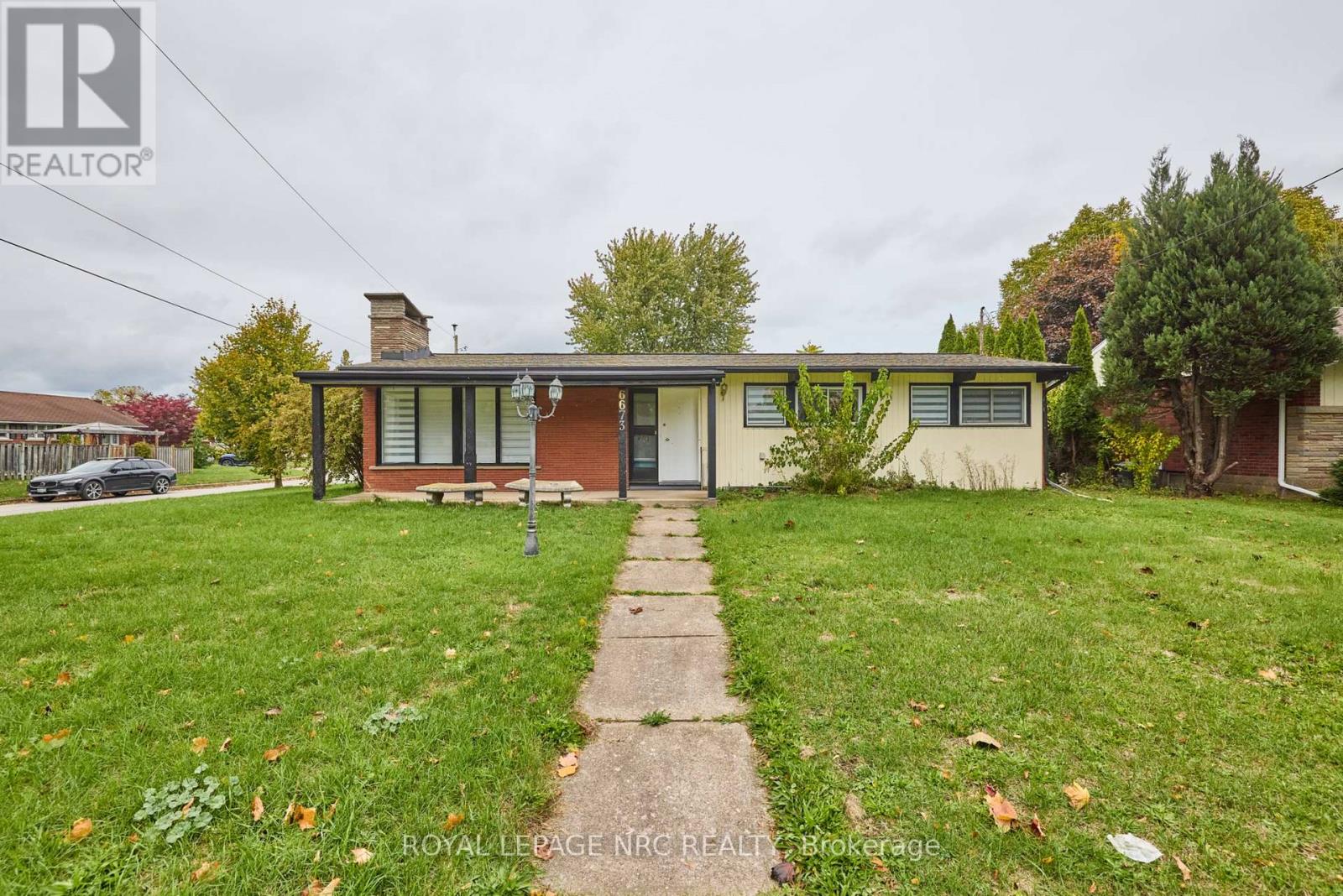 6673 Huggins Street, Niagara Falls, Ontario  L2J 1H5 - Photo 3 - X13466140