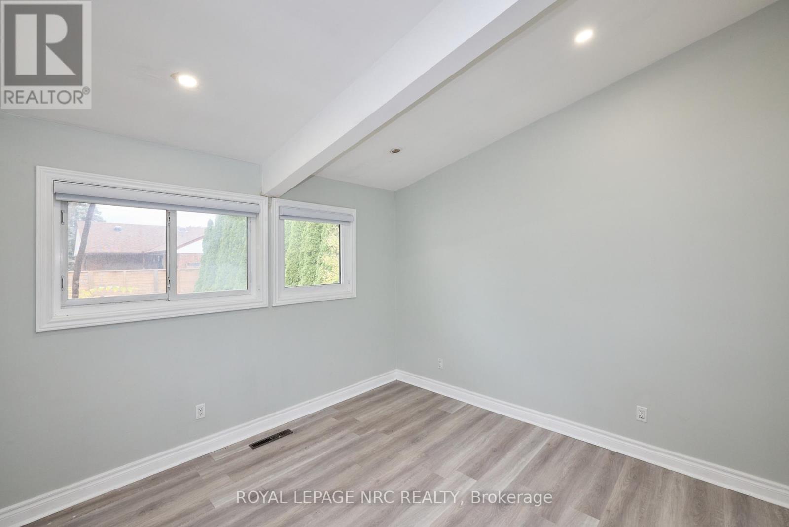 6673 Huggins Street, Niagara Falls, Ontario  L2J 1H5 - Photo 34 - X13466140