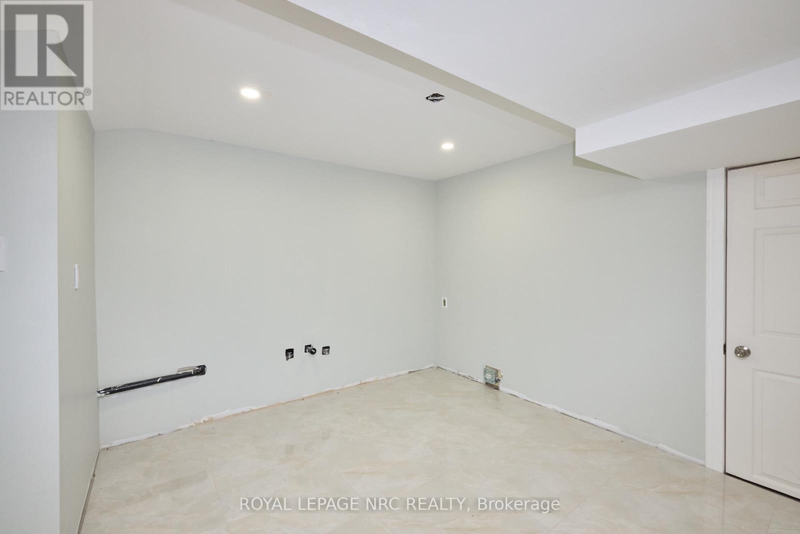 6673 Huggins Street, Niagara Falls, Ontario  L2J 1H5 - Photo 39 - X13466140