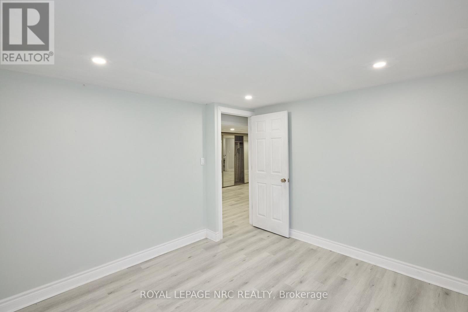 6673 Huggins Street, Niagara Falls, Ontario  L2J 1H5 - Photo 45 - X13466140