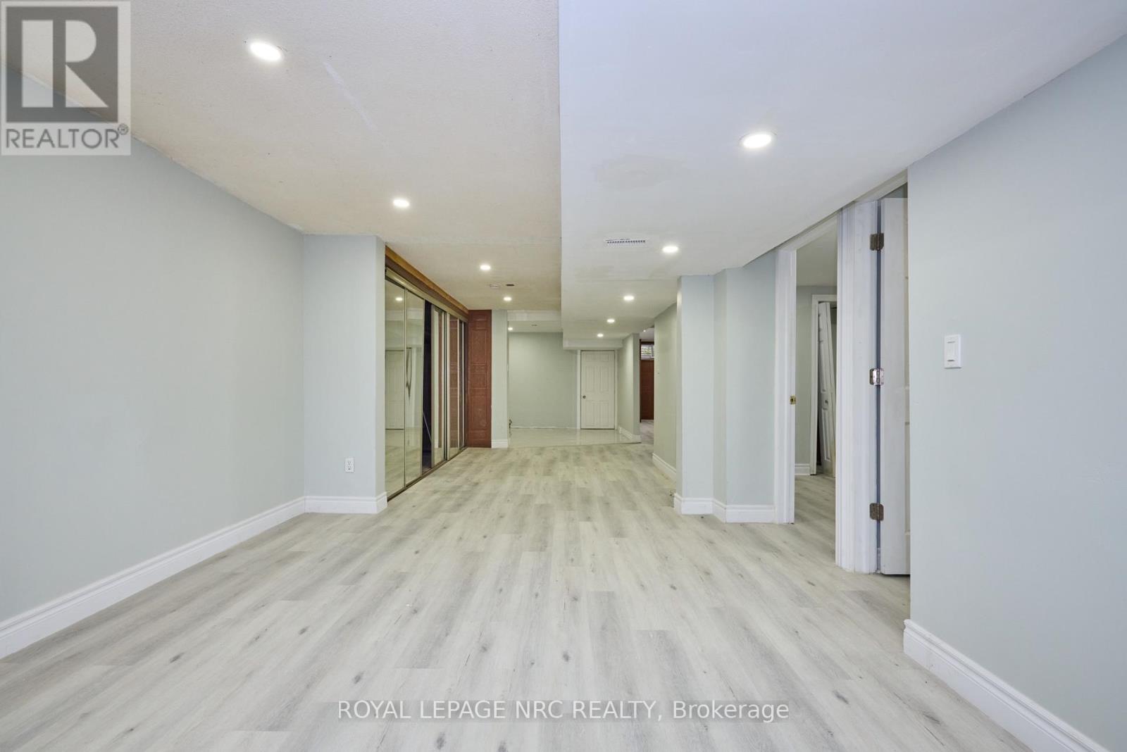 6673 Huggins Street, Niagara Falls, Ontario  L2J 1H5 - Photo 49 - X13466140
