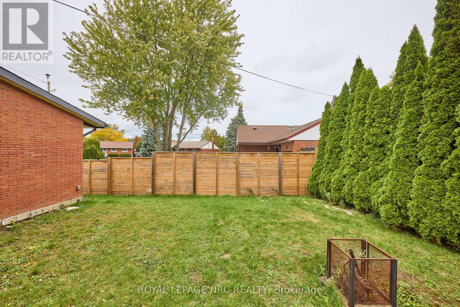 6673 Huggins Street, Niagara Falls, Ontario  L2J 1H5 - Photo 9 - X13466140