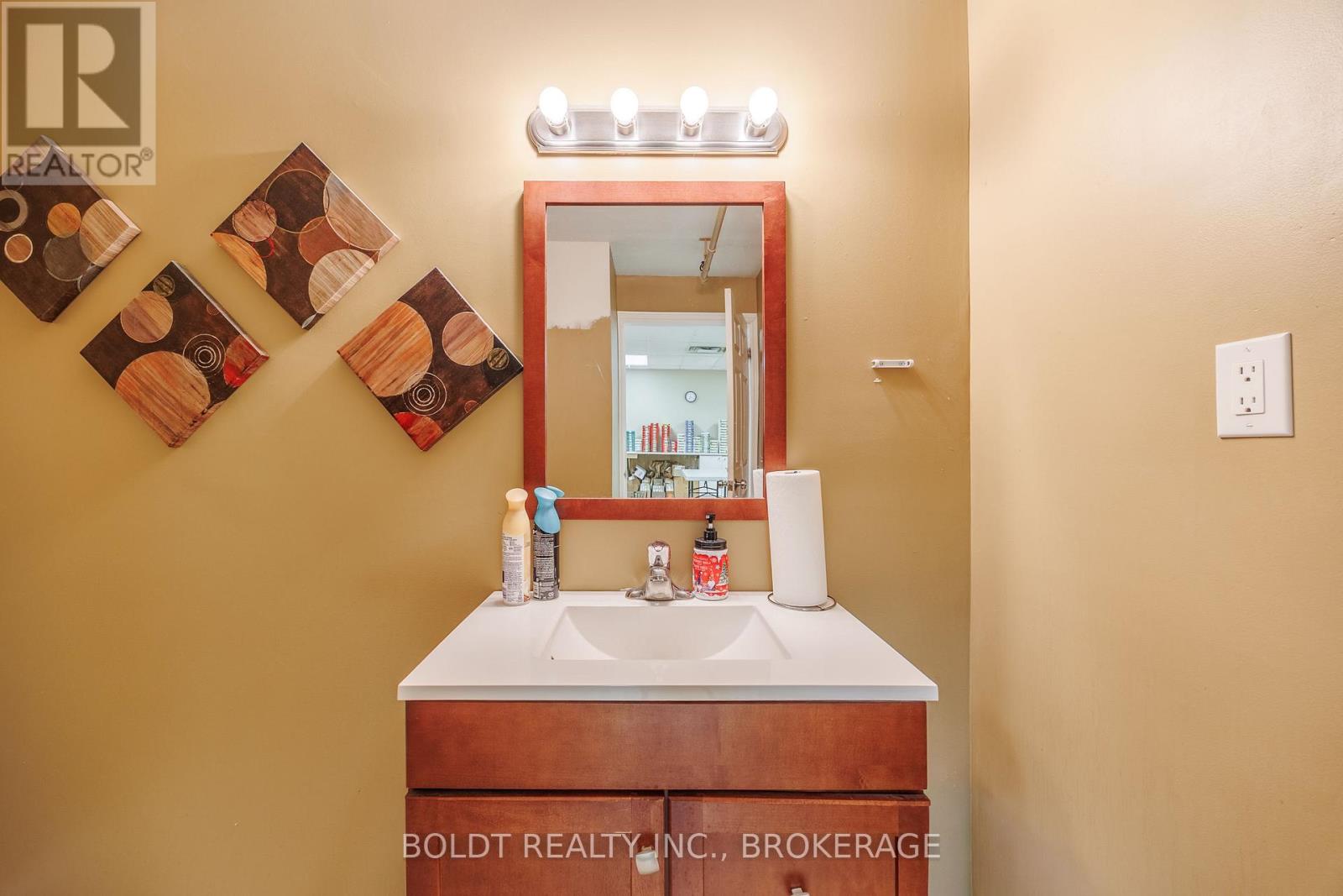 120 - 325 Welland Avenue, St. Catharines, Ontario  L2R 2R2 - Photo 13 - X13466706