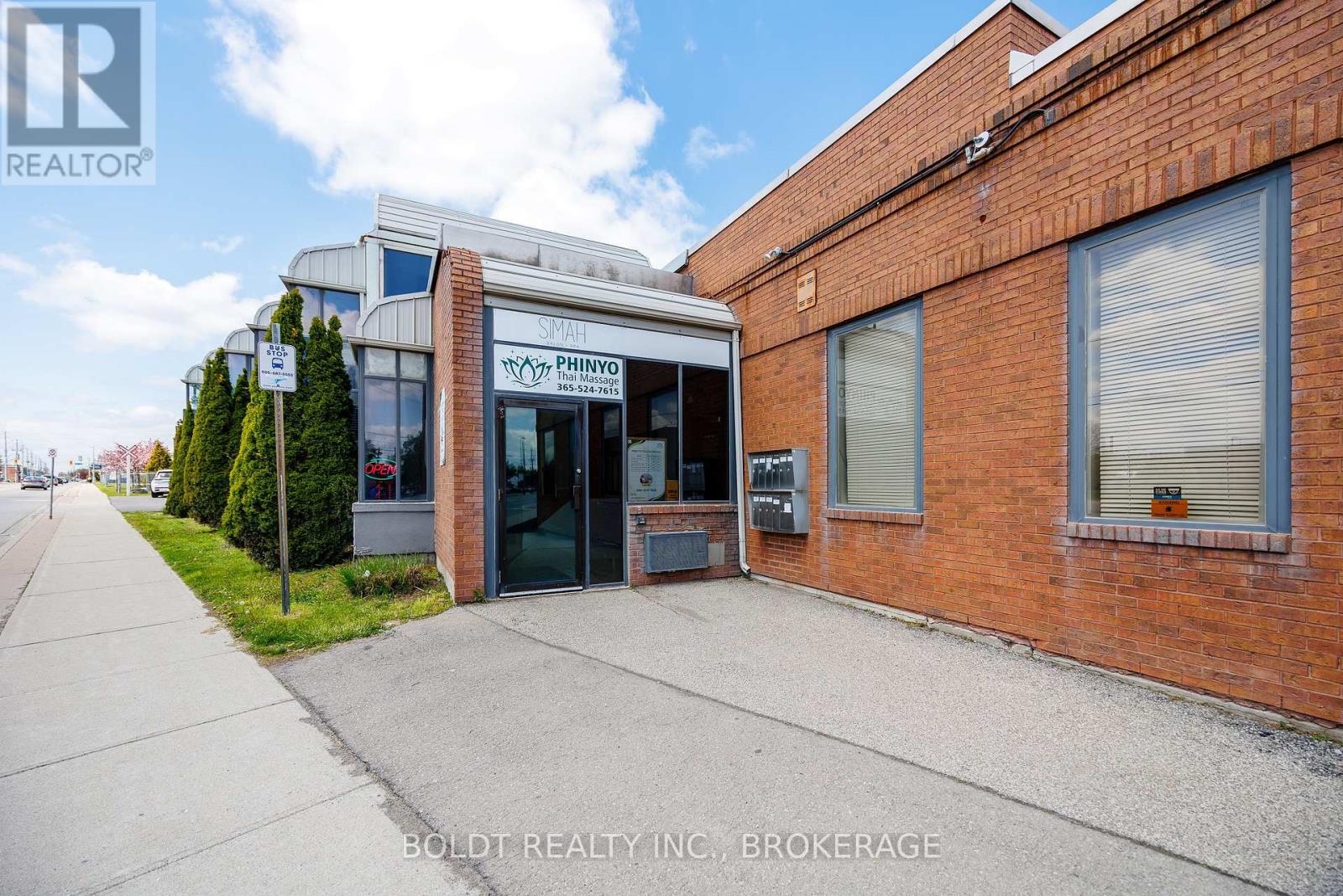 120 - 325 Welland Avenue, St. Catharines, Ontario  L2R 2R2 - Photo 3 - X13466706