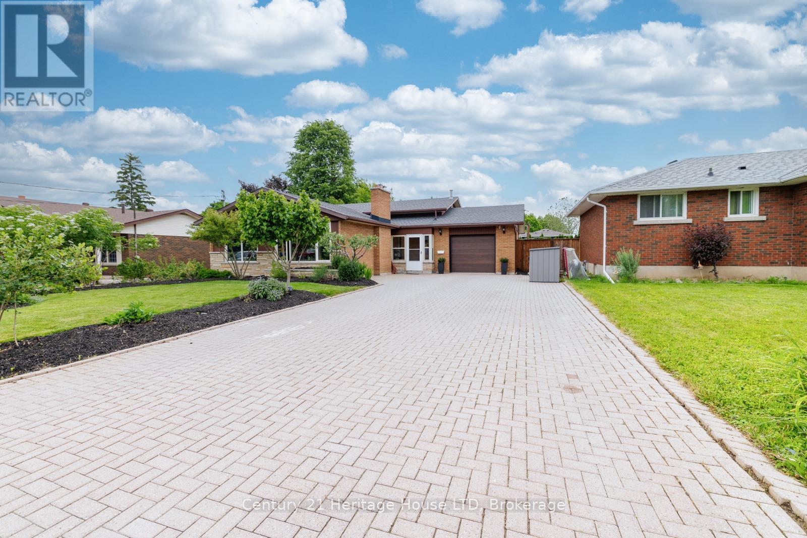 14 Stanley Street, St. Catharines, Ontario  L2M 1S6 - Photo 3 - X13467262