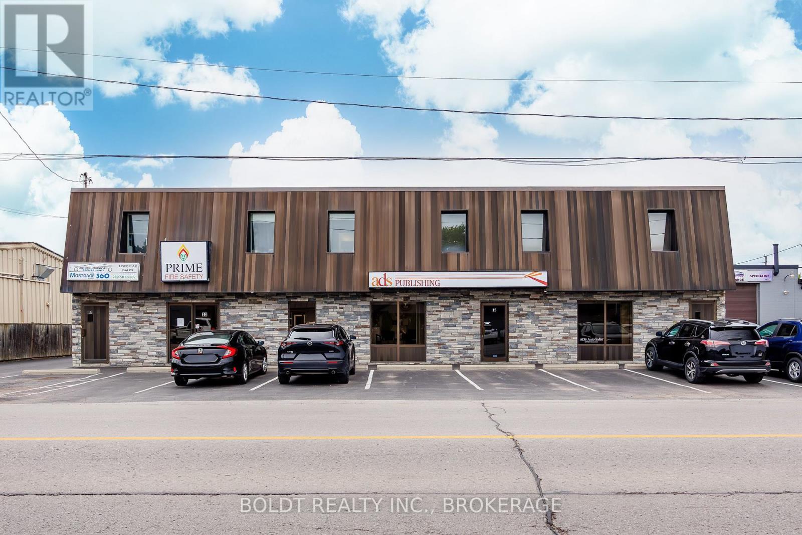 #13 LOWER UNIT - 13-15 SECORD DRIVE, St. Catharines, Ontario