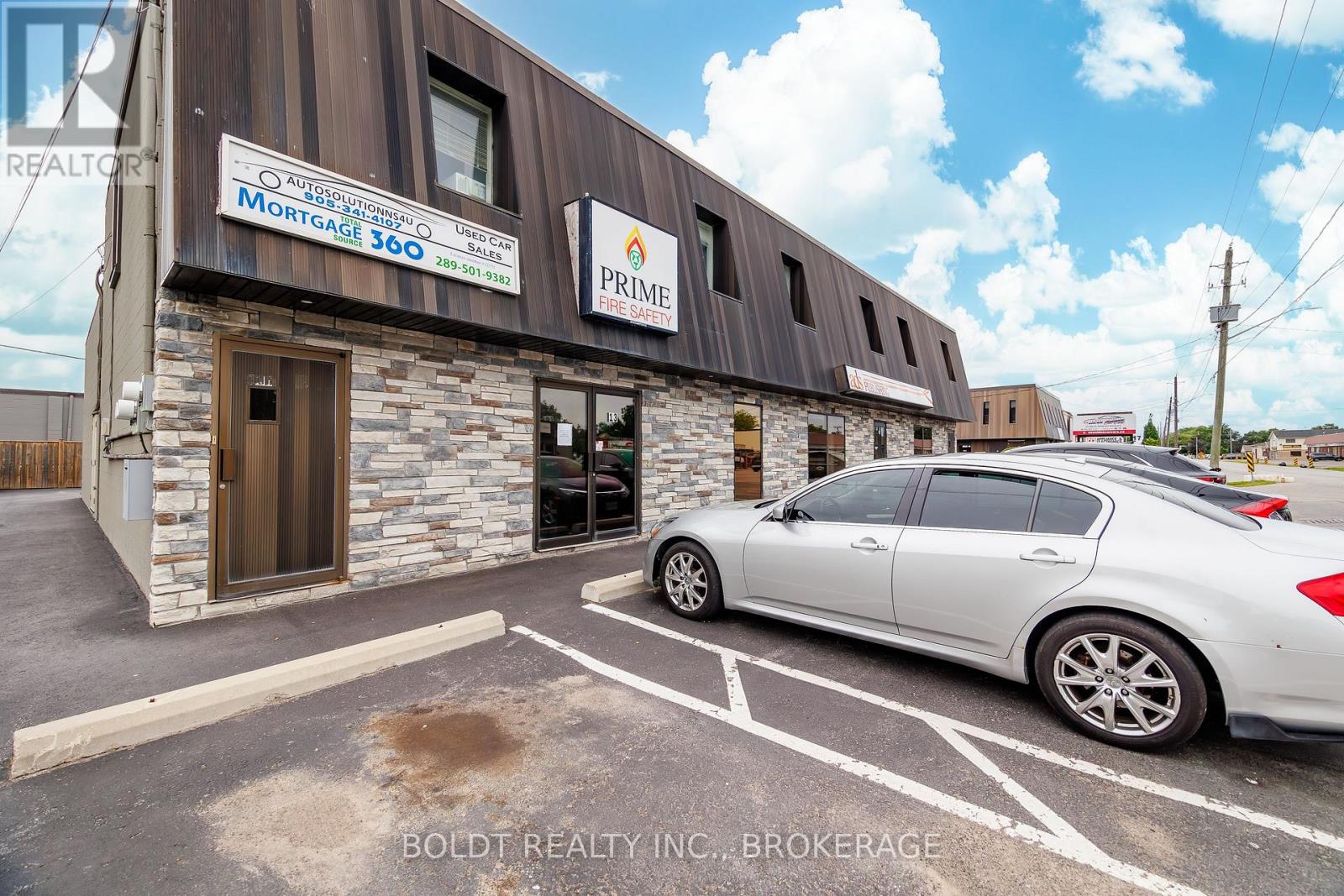 #13 Lower Unit - 13-15 Secord Drive, St. Catharines, Ontario  L2N 1K9 - Photo 3 - X13467750