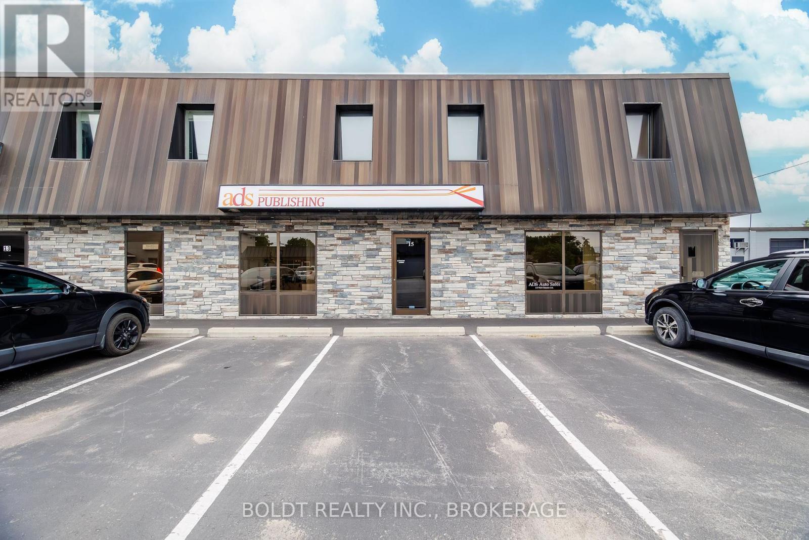 #15 Lower Unit - 13-15 Secord Drive, St. Catharines, Ontario  L2N 1K9 - Photo 3 - X13467768