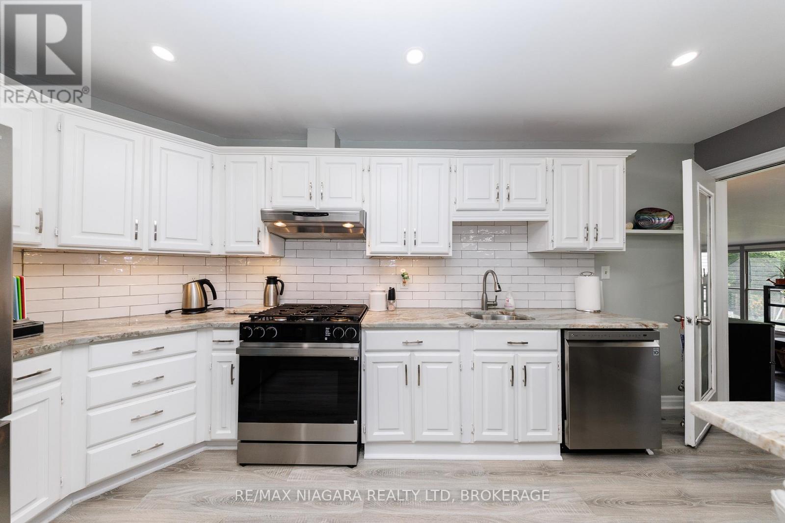 3786 Northwood Drive, Niagara Falls, Ontario  L2H 2Y5 - Photo 22 - X13467892