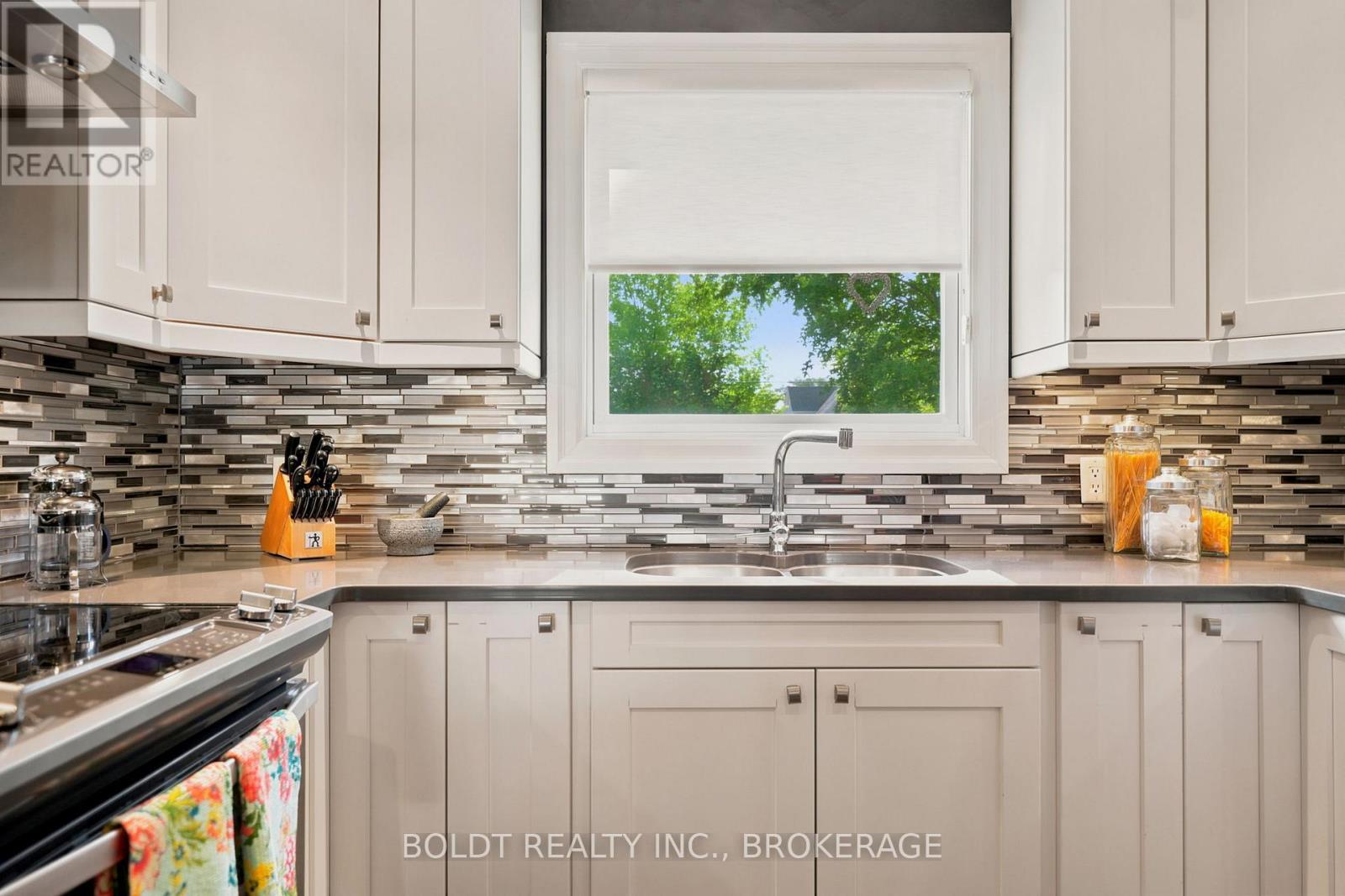 9 Woodgate Avenue, St. Catharines, Ontario  L2R 3V3 - Photo 15 - X13468280