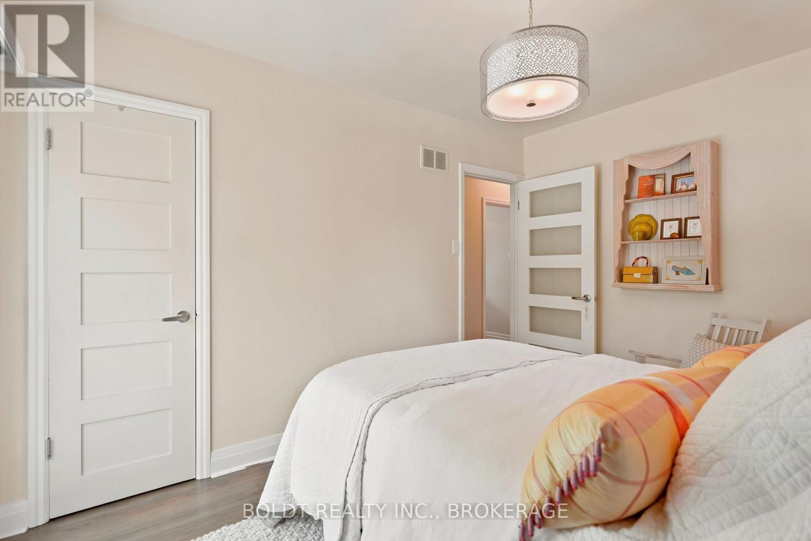 9 Woodgate Avenue, St. Catharines, Ontario  L2R 3V3 - Photo 20 - X13468280
