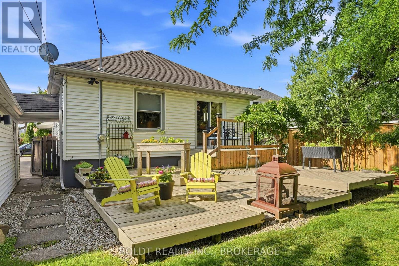 9 Woodgate Avenue, St. Catharines, Ontario  L2R 3V3 - Photo 27 - X13468280