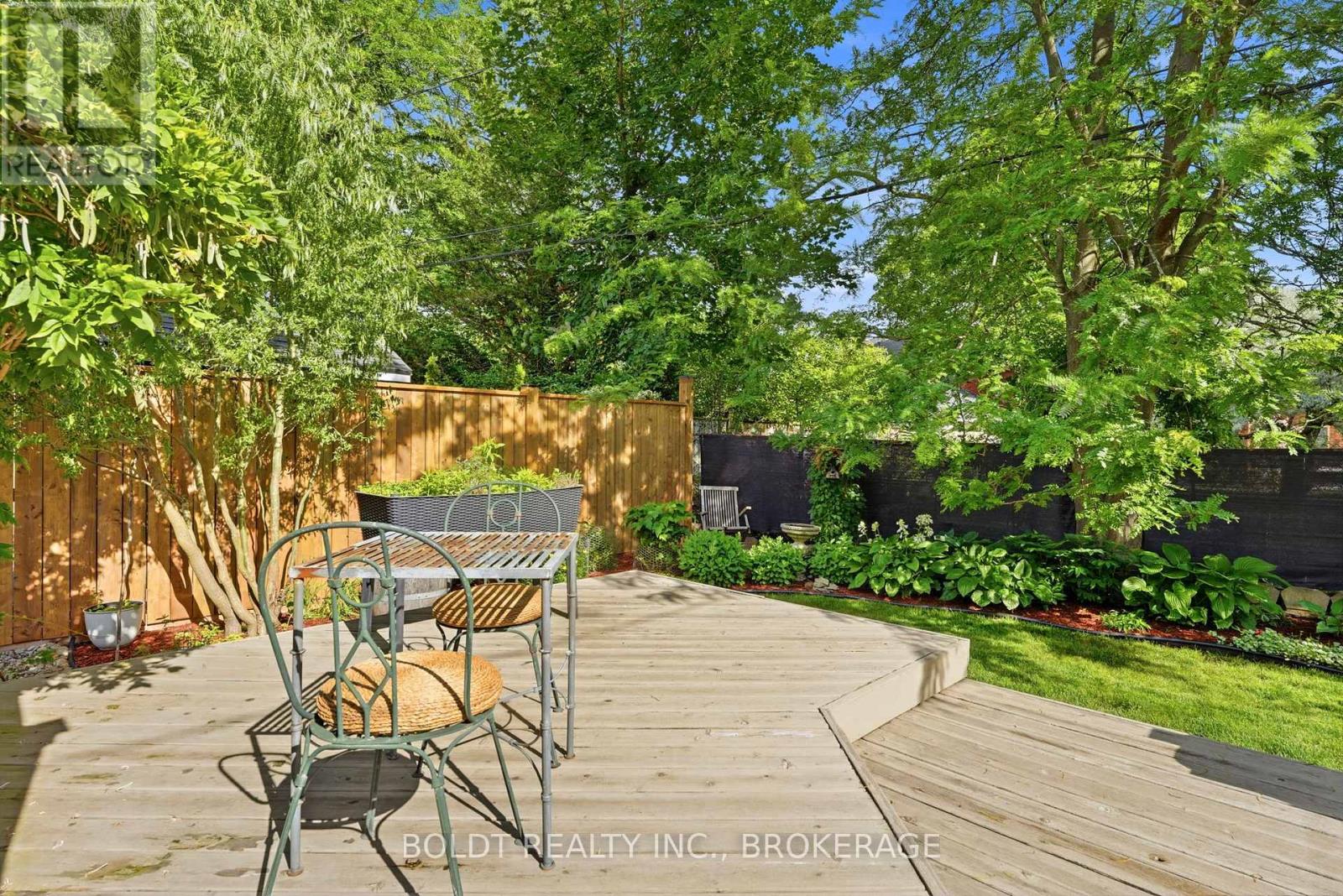 9 Woodgate Avenue, St. Catharines, Ontario  L2R 3V3 - Photo 31 - X13468280
