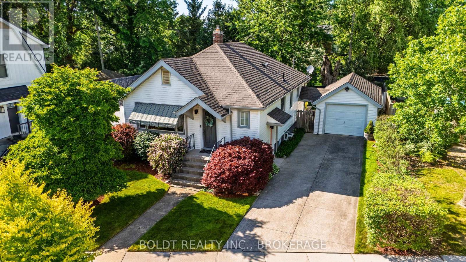 9 Woodgate Avenue, St. Catharines, Ontario  L2R 3V3 - Photo 34 - X13468280