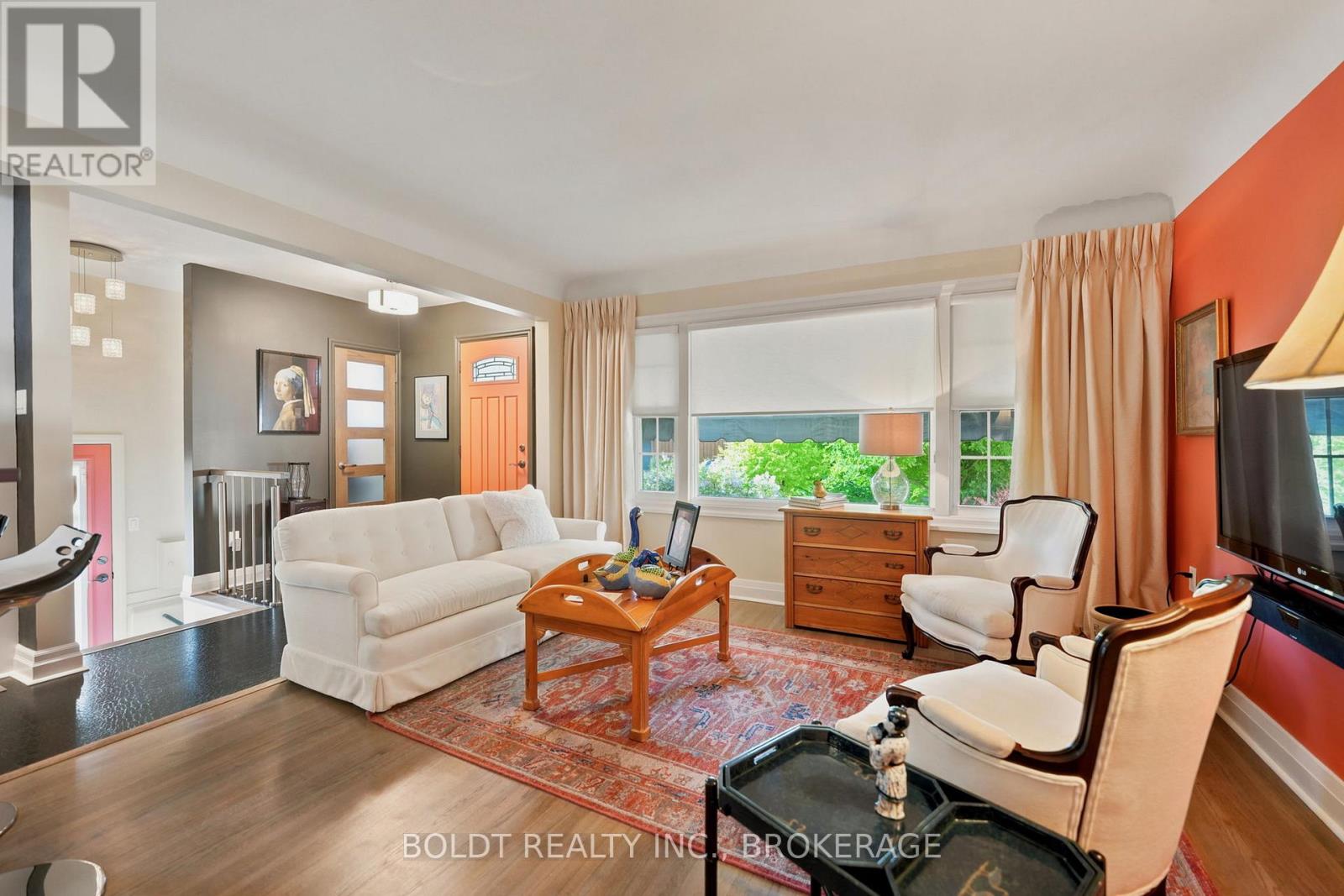 9 Woodgate Avenue, St. Catharines, Ontario  L2R 3V3 - Photo 6 - X13468280