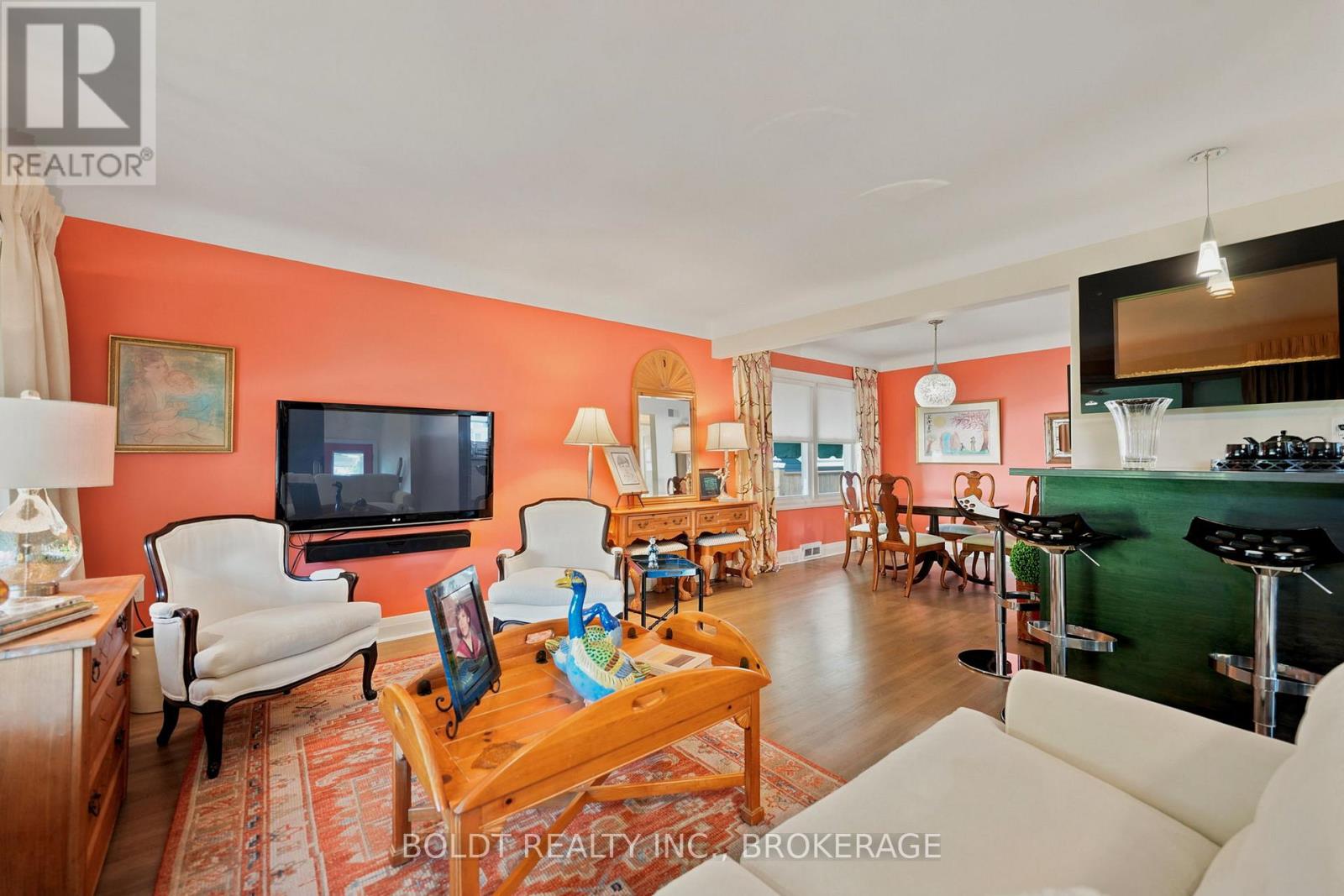 9 Woodgate Avenue, St. Catharines, Ontario  L2R 3V3 - Photo 8 - X13468280