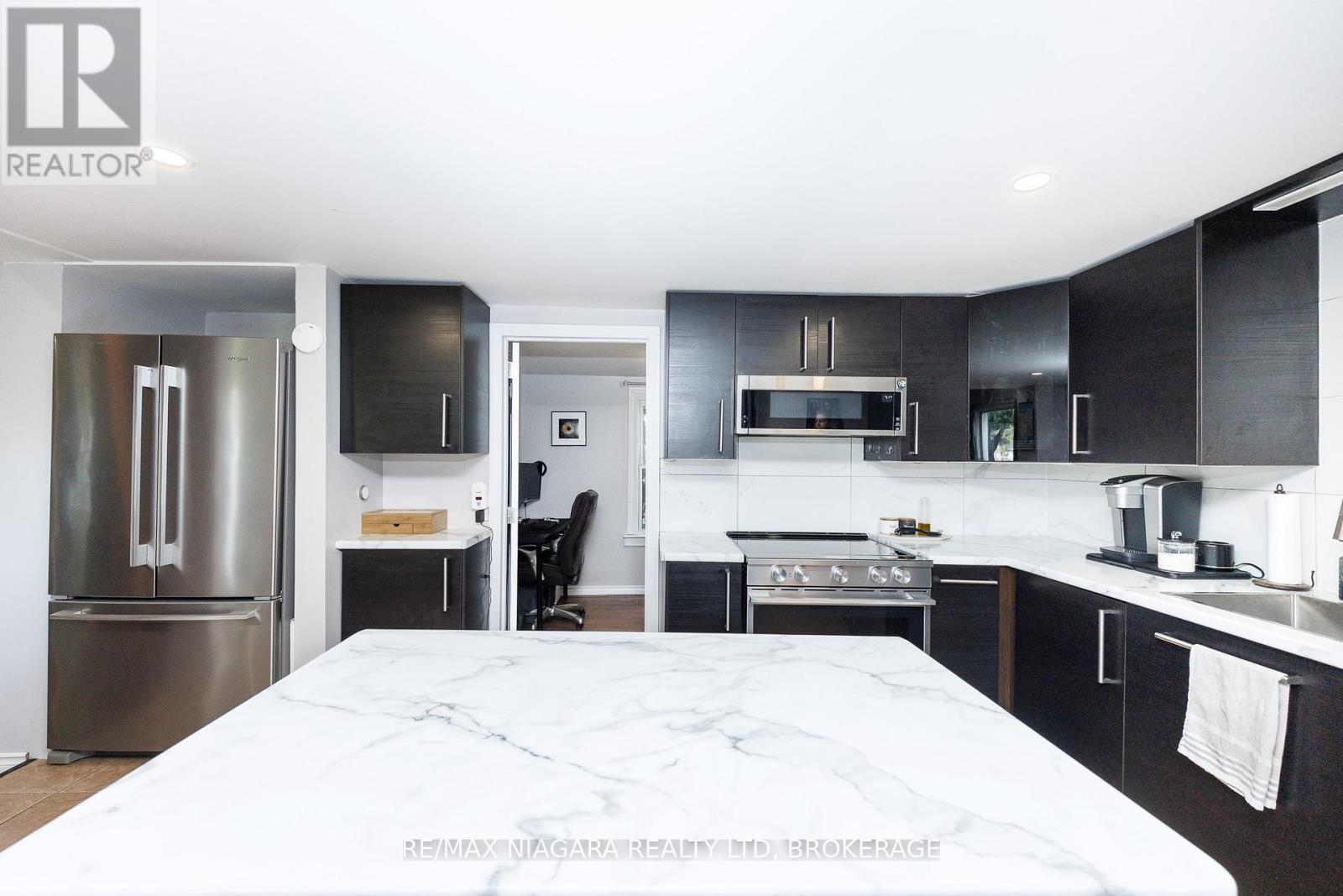 350 Belleview Boulevard, Fort Erie, Ontario  L0S 1N0 - Photo 11 - X13469254