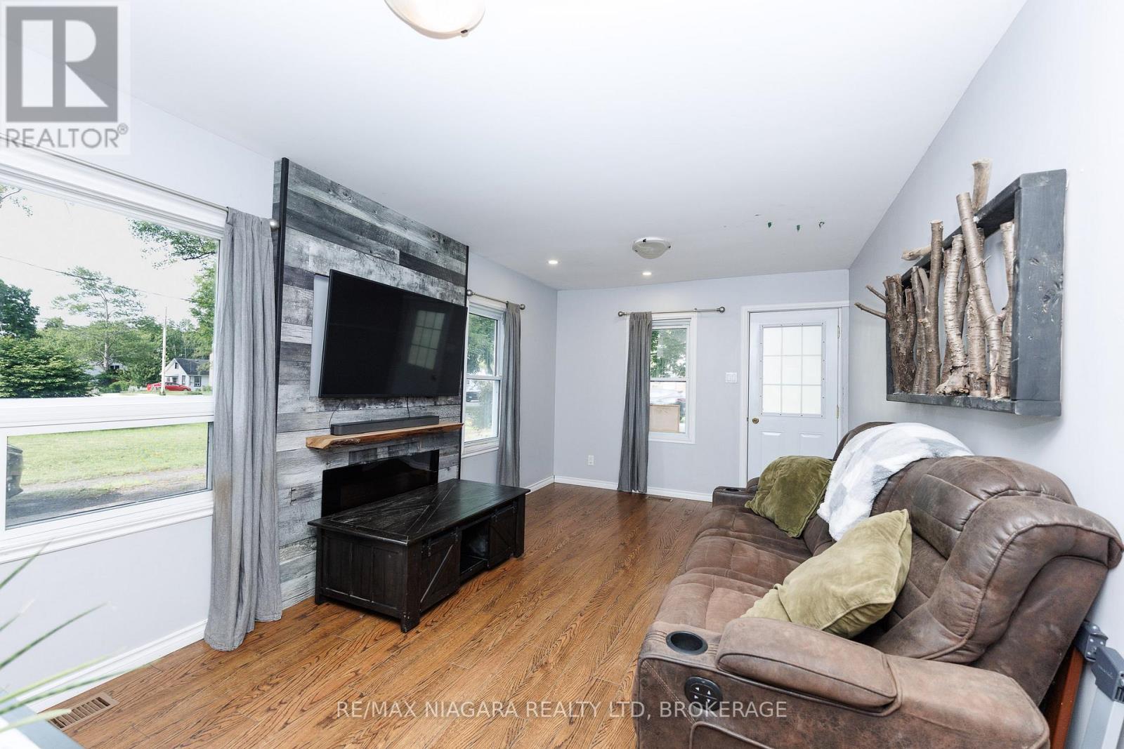 350 Belleview Boulevard, Fort Erie, Ontario  L0S 1N0 - Photo 14 - X13469254