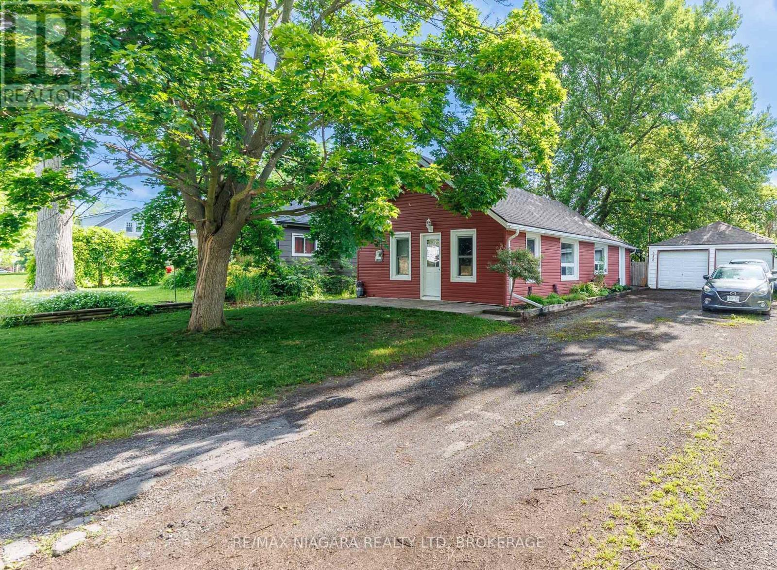 350 Belleview Boulevard, Fort Erie, Ontario  L0S 1N0 - Photo 2 - X13469254