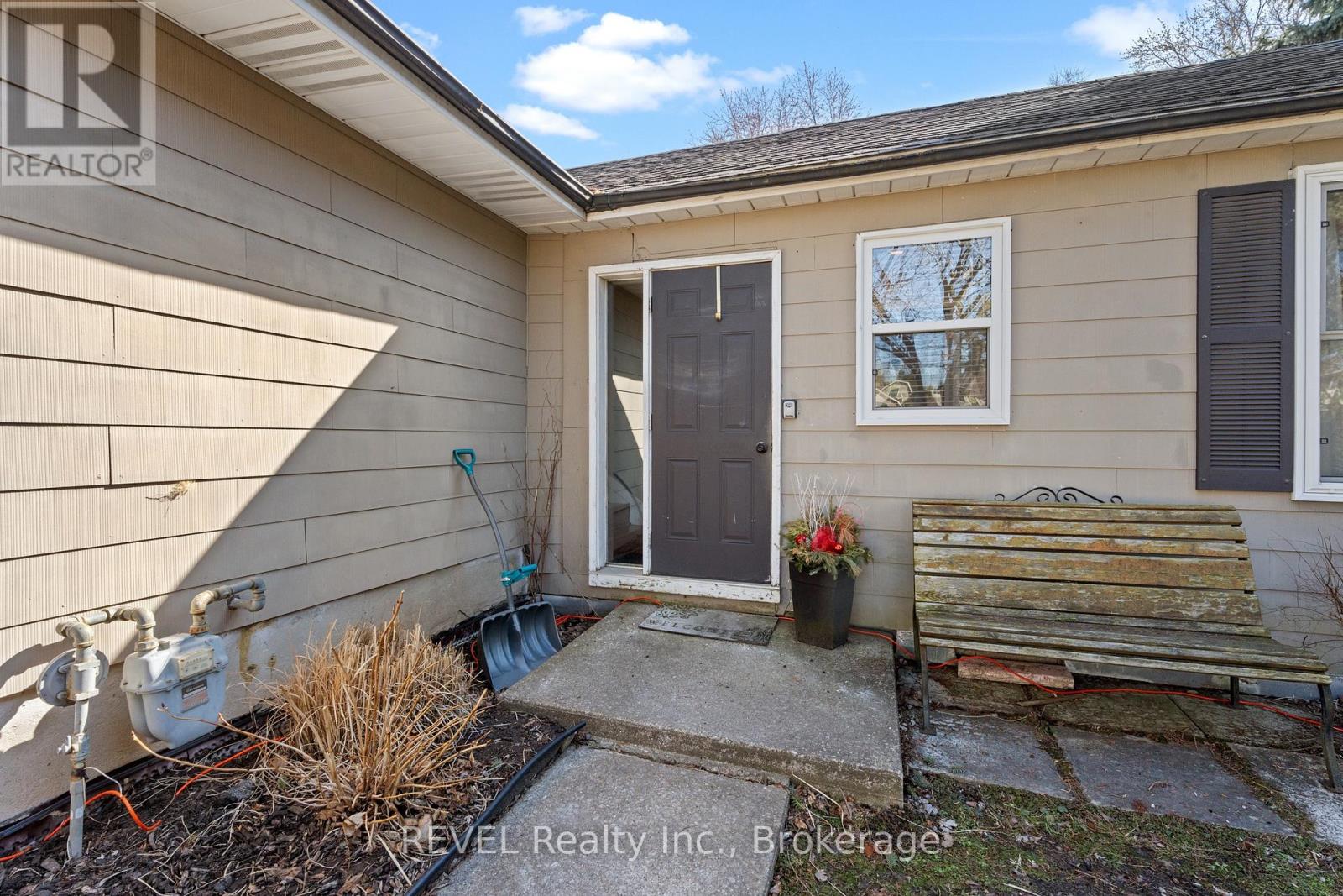 639 Penner Street, Niagara-On-The-Lake, Ontario  L0S 1T0 - Photo 25 - X13469296