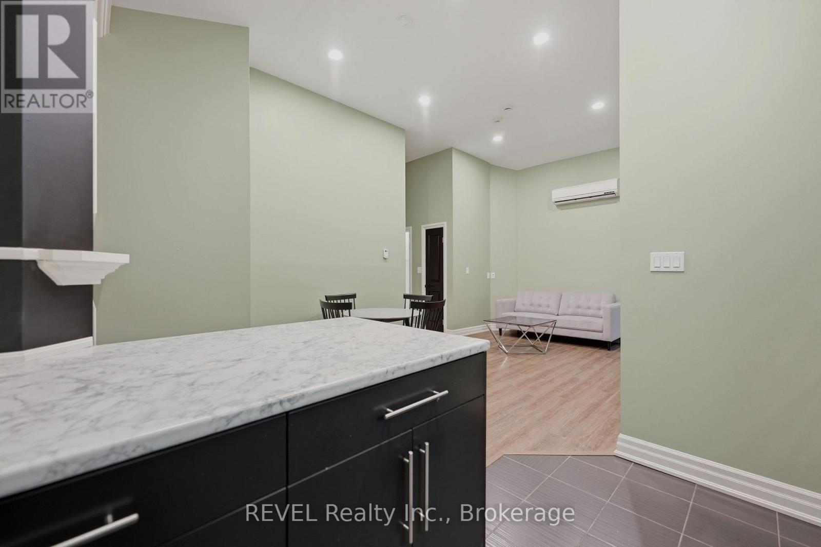 2 - 10 Queen Street, Niagara-On-The-Lake, Ontario  L0S 1J0 - Photo 11 - X13469448
