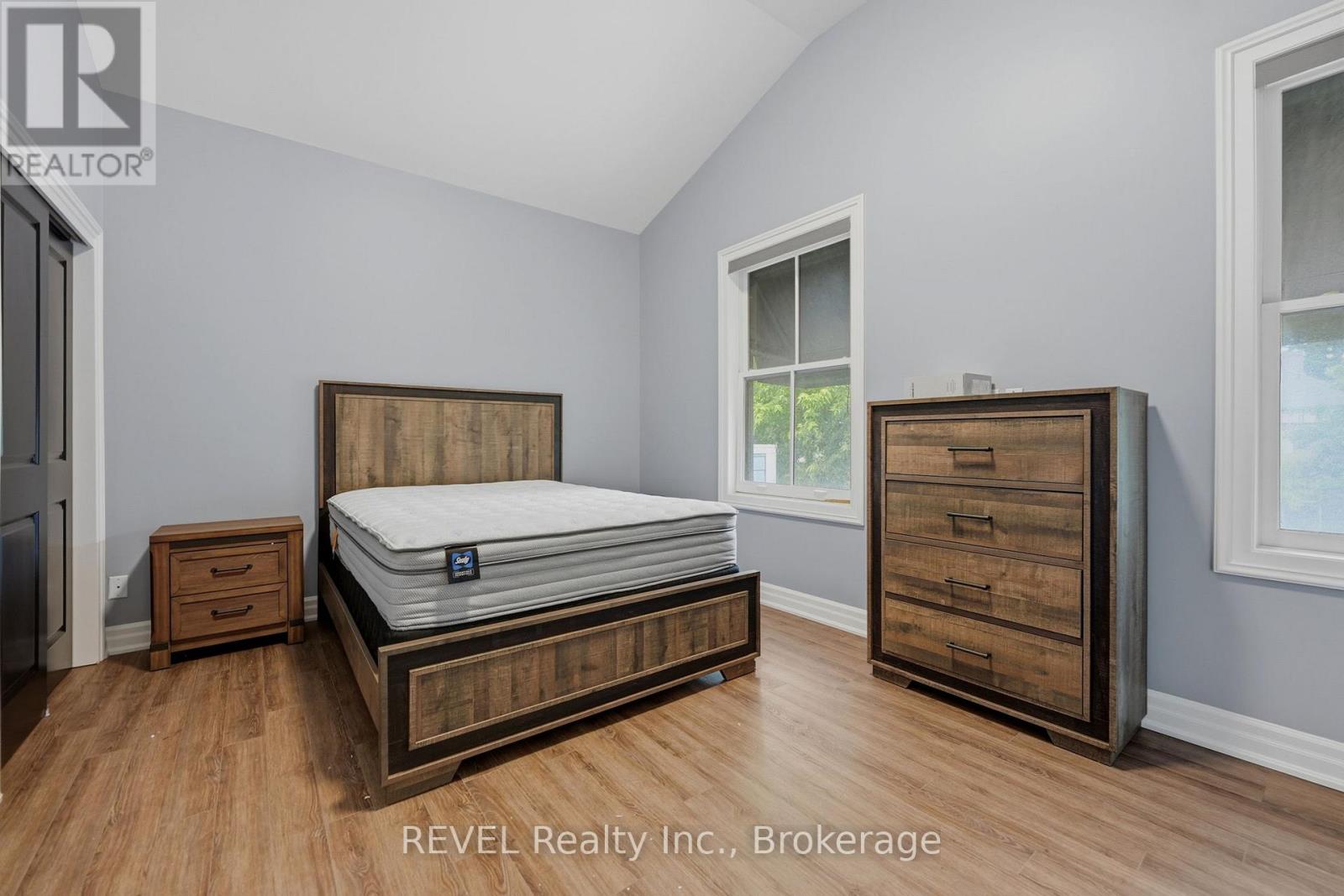 2 - 10 Queen Street, Niagara-On-The-Lake, Ontario  L0S 1J0 - Photo 14 - X13469448