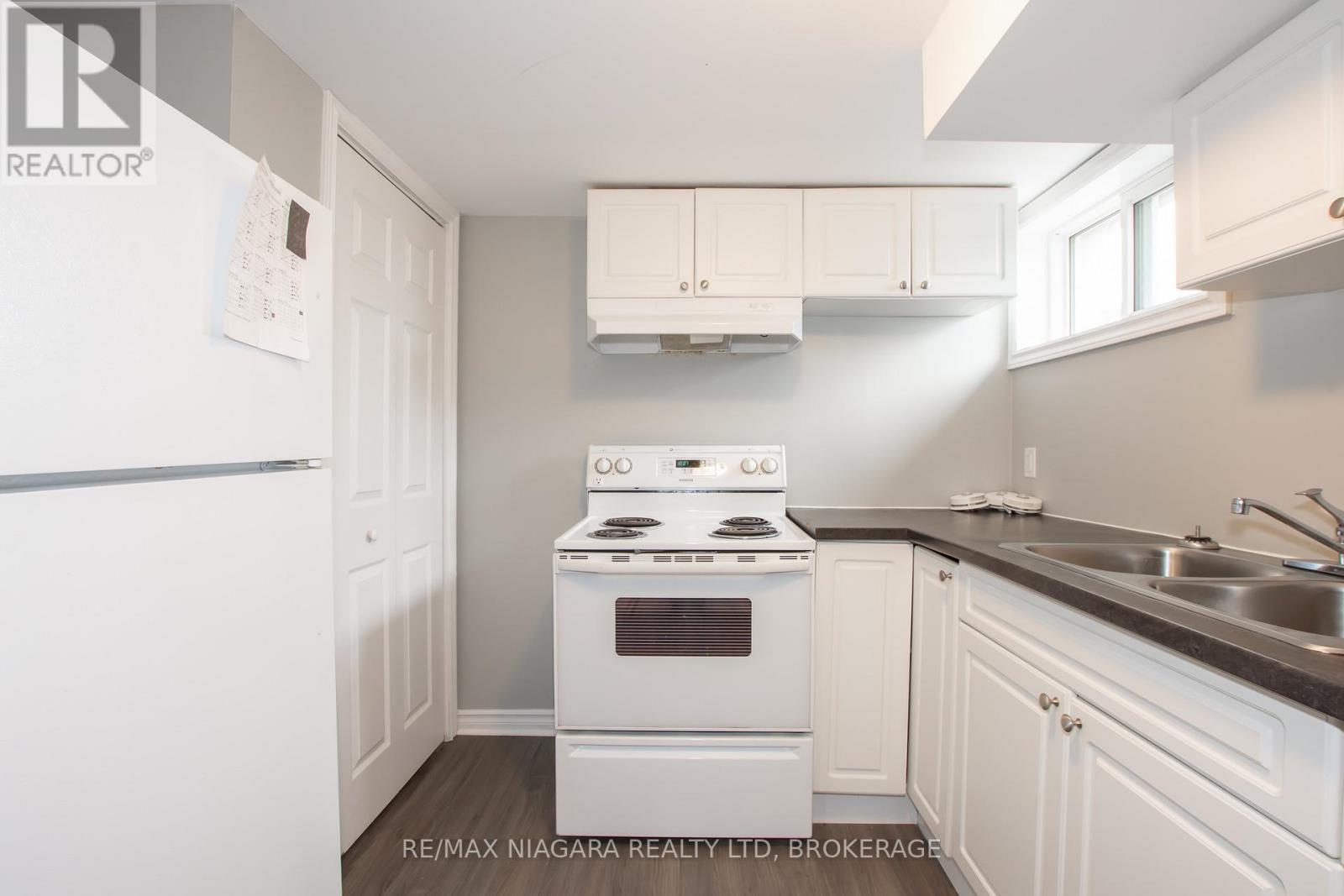 4 Manchester Avenue, St. Catharines, Ontario  L2R 1N8 - Photo 19 - X13469520