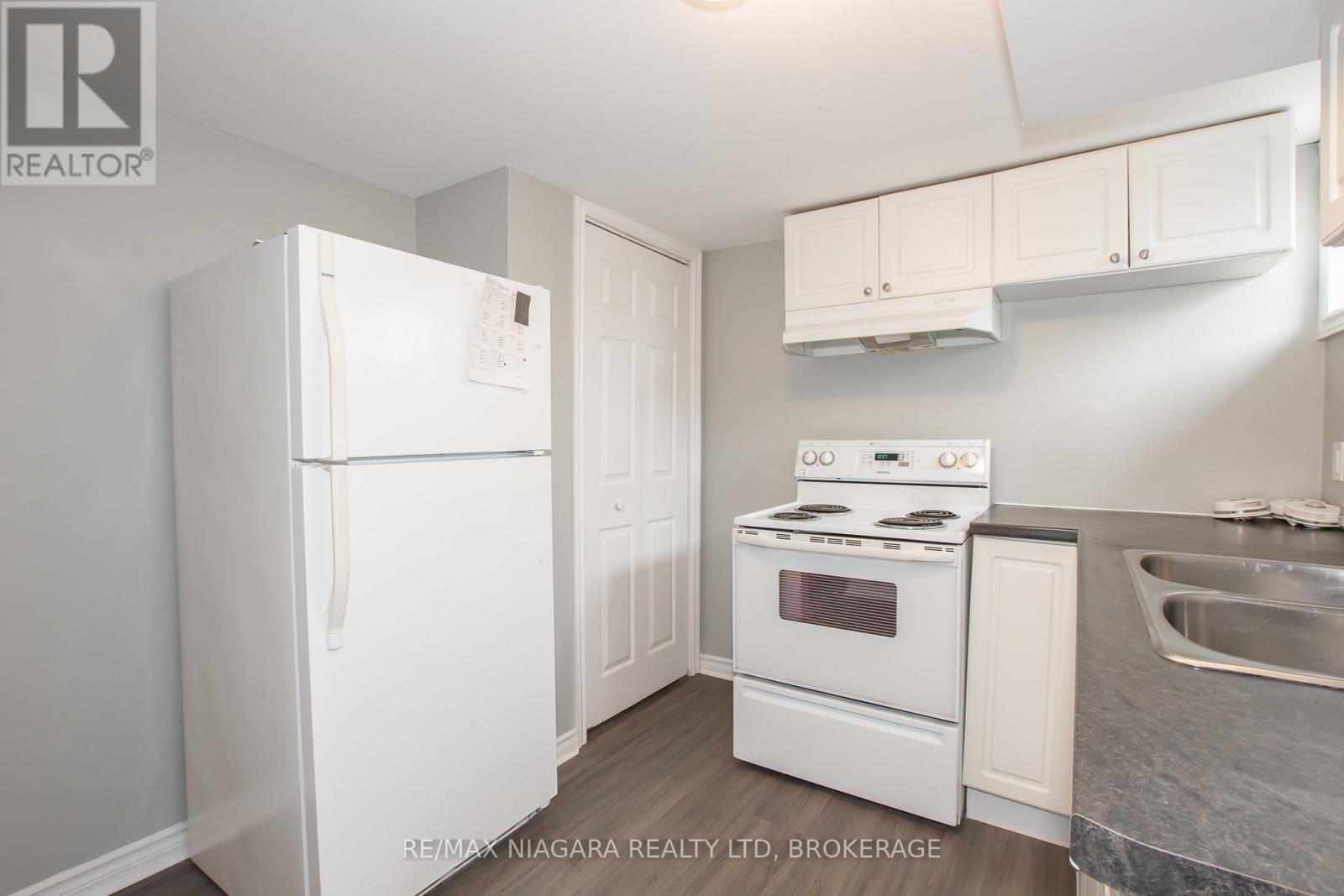 4 Manchester Avenue, St. Catharines, Ontario  L2R 1N8 - Photo 20 - X13469520