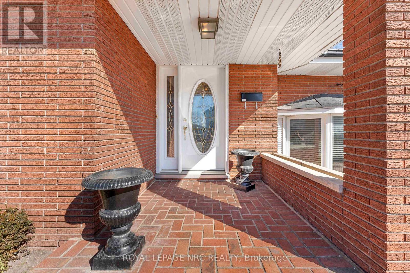 68 Pine Street S, Thorold, Ontario  L2V 3L4 - Photo 8 - X13469638