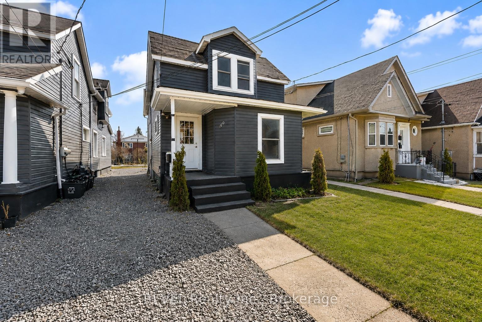 30 DIVISION STREET, St. Catharines, Ontario