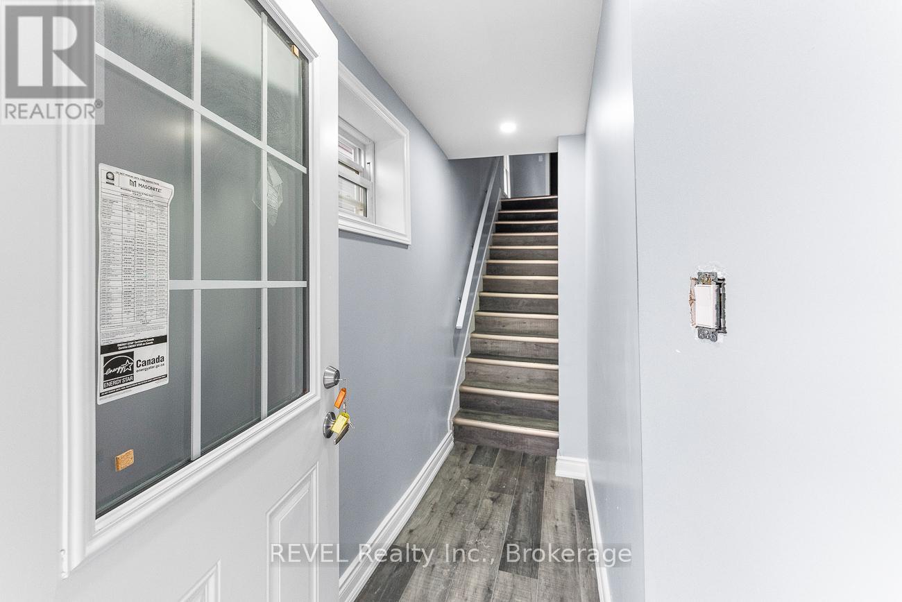 30 Division Street, St. Catharines, Ontario  L2R 3G2 - Photo 2 - X13469656