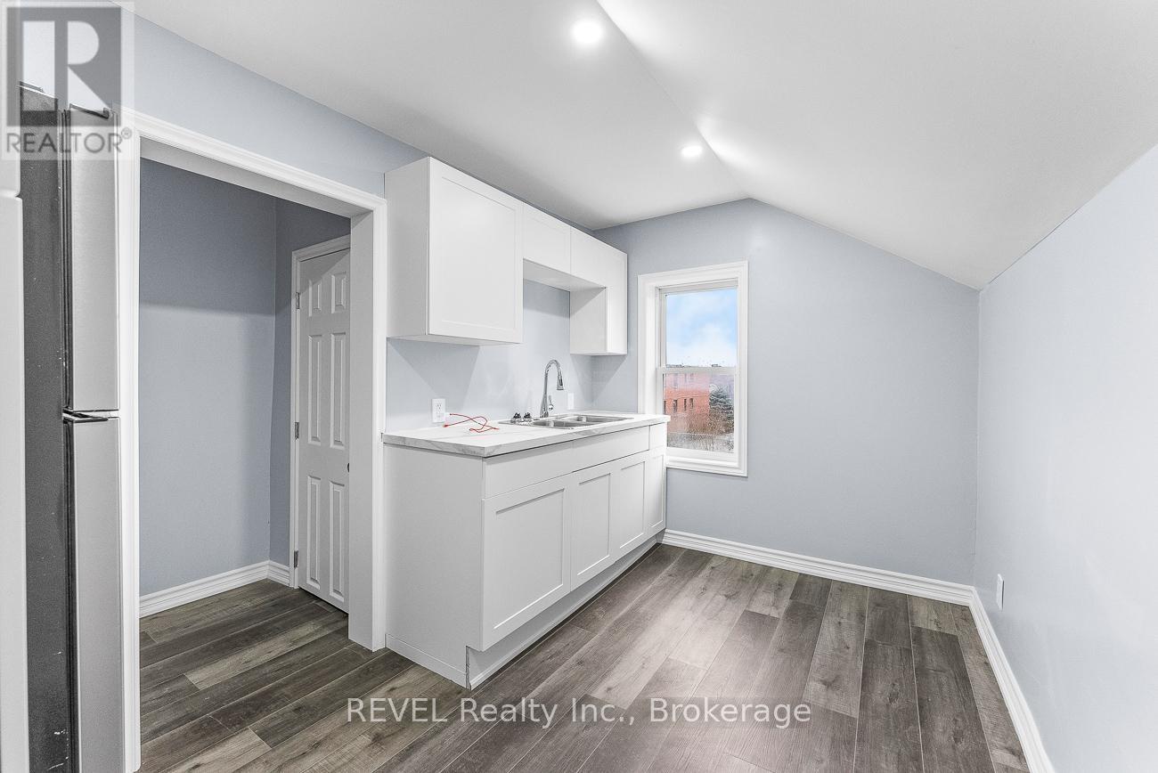 30 Division Street, St. Catharines, Ontario  L2R 3G2 - Photo 7 - X13469656
