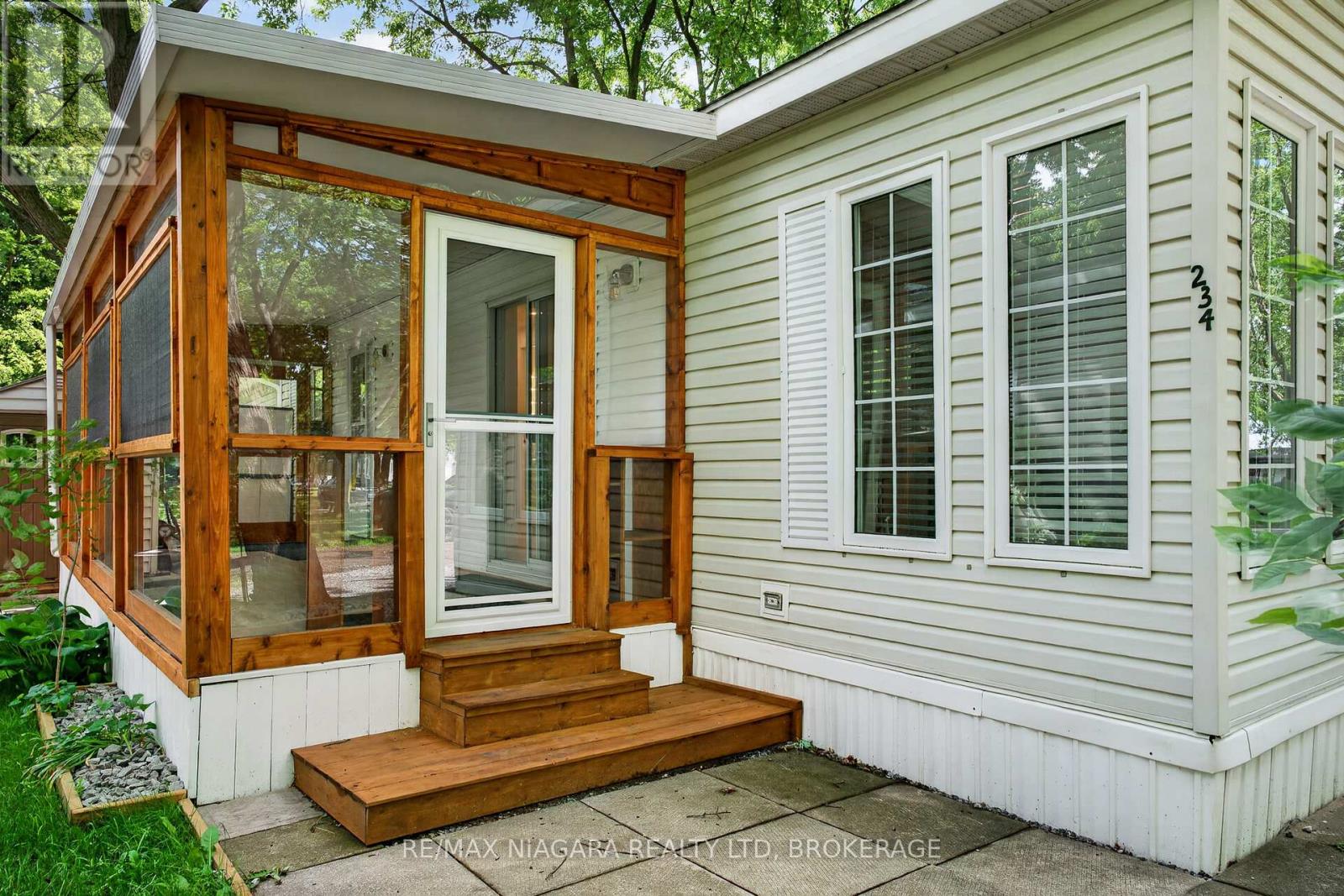 234 - 8845 Lundys Lane, Niagara Falls, Ontario  L2H 1H5 - Photo 2 - X13470546