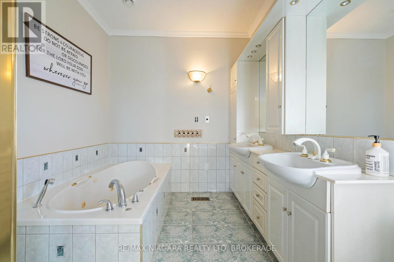 340 Roland Road, Pelham, Ontario  L0S 1M0 - Photo 39 - X13471062