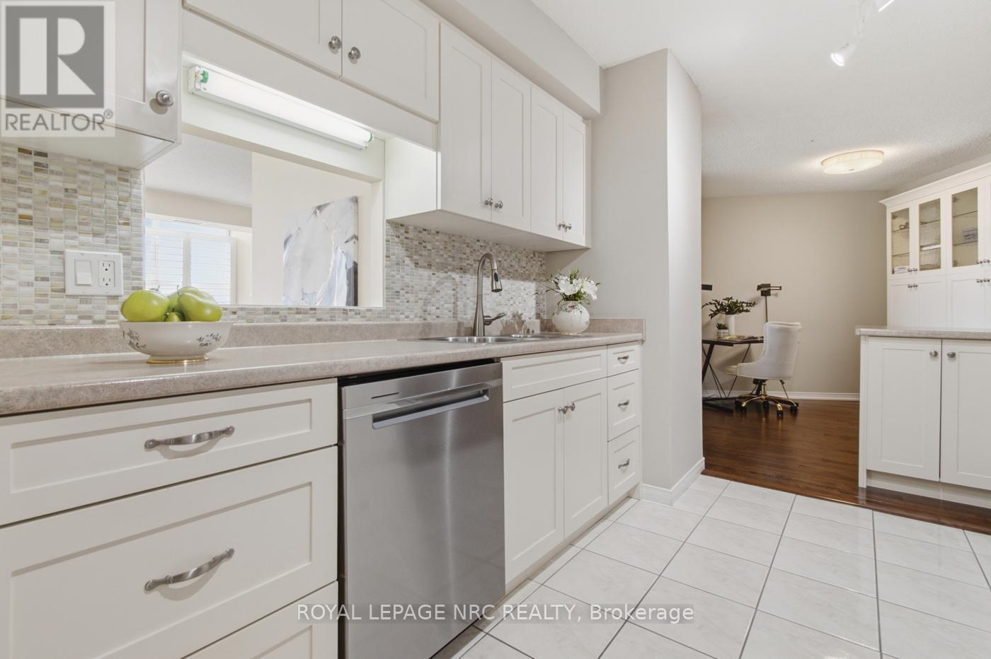 1106 - 7 Gale Crescent N, St. Catharines, Ontario  L2R 7M8 - Photo 4 - X13471426