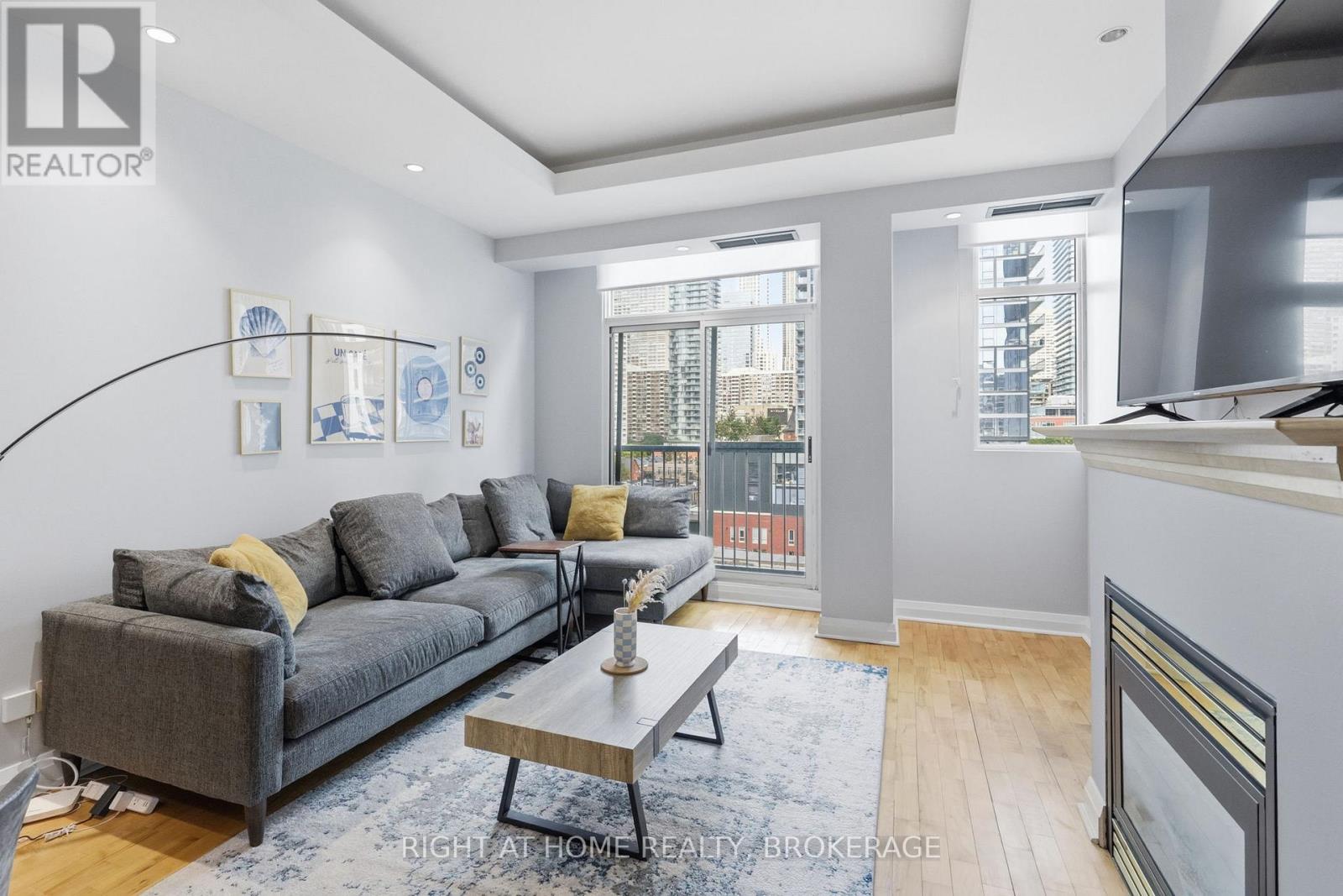 802 - 8 Wellesley Street E, Toronto, Ontario  M4Y 3B2 - Photo 11 - C13471698