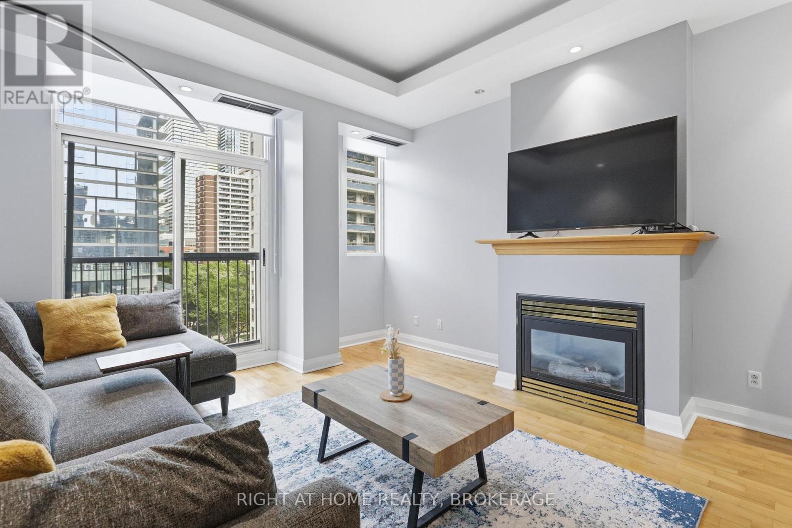 802 - 8 Wellesley Street E, Toronto, Ontario  M4Y 3B2 - Photo 12 - C13471698