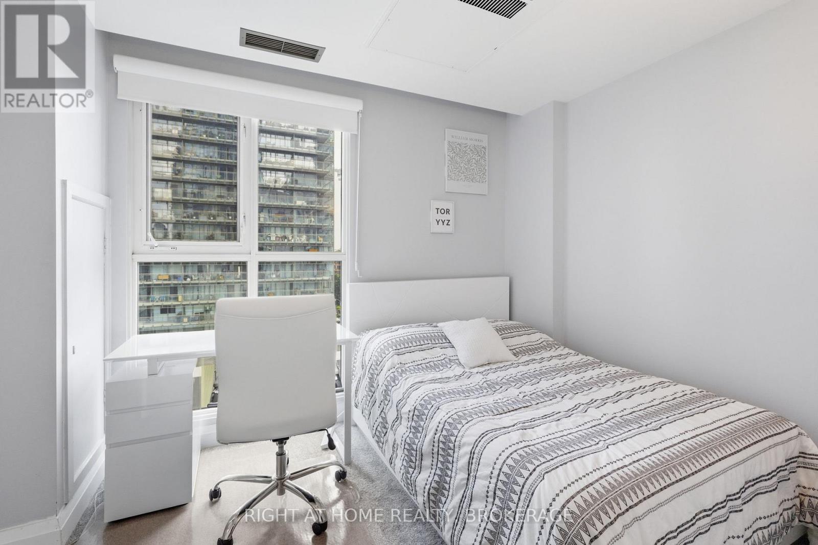 802 - 8 Wellesley Street E, Toronto, Ontario  M4Y 3B2 - Photo 21 - C13471698