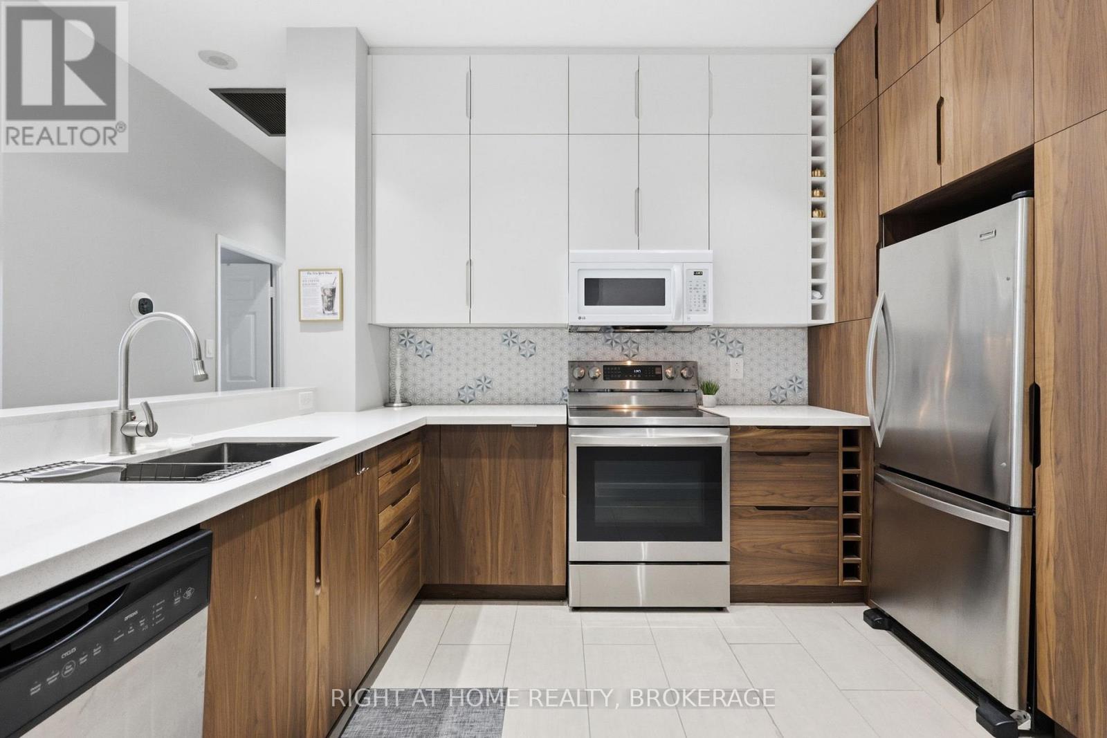 802 - 8 Wellesley Street E, Toronto, Ontario  M4Y 3B2 - Photo 6 - C13471698